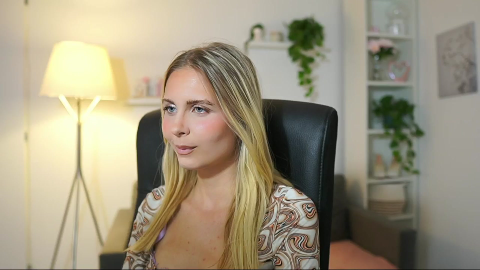 Gallery image thumbnail from Catecrago_'s myfreecams stream on, 07/31/2025, 11:47 image 5 of 20