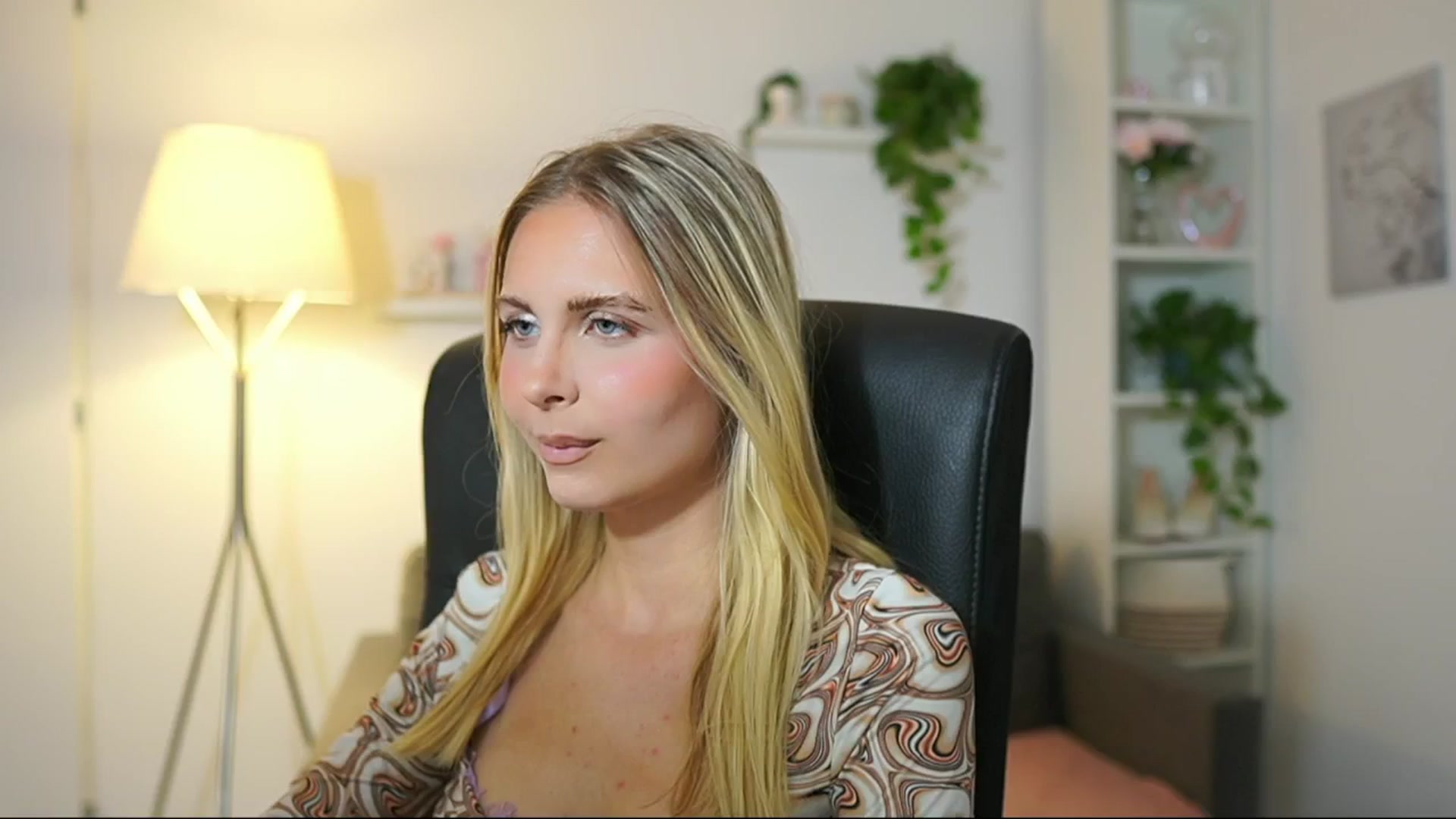 Gallery image thumbnail from Catecrago_'s myfreecams stream on, 07/31/2025, 11:47 image 3 of 20
