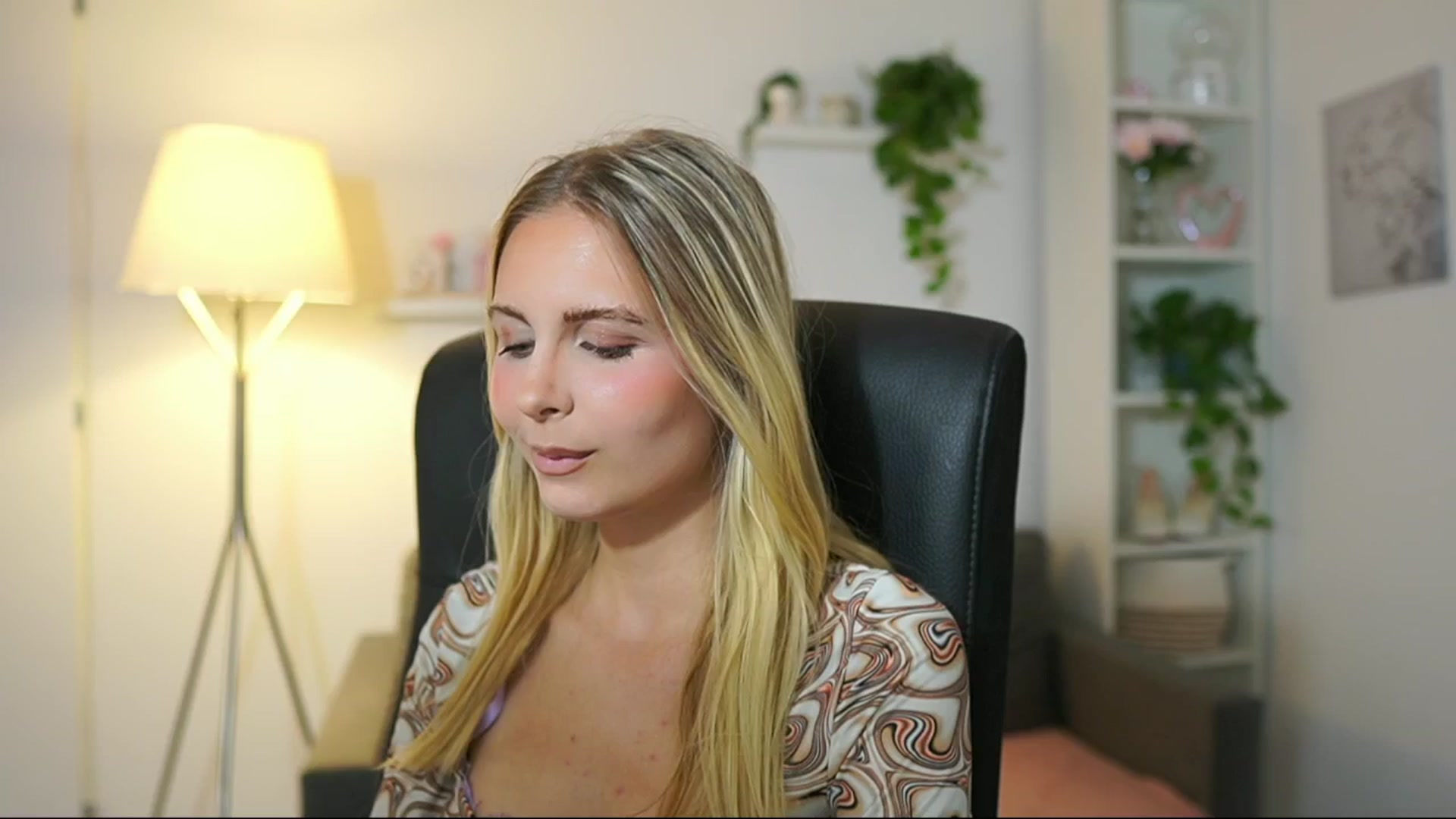 Gallery image thumbnail from Catecrago_'s myfreecams stream on, 07/31/2025, 11:47 image 7 of 20