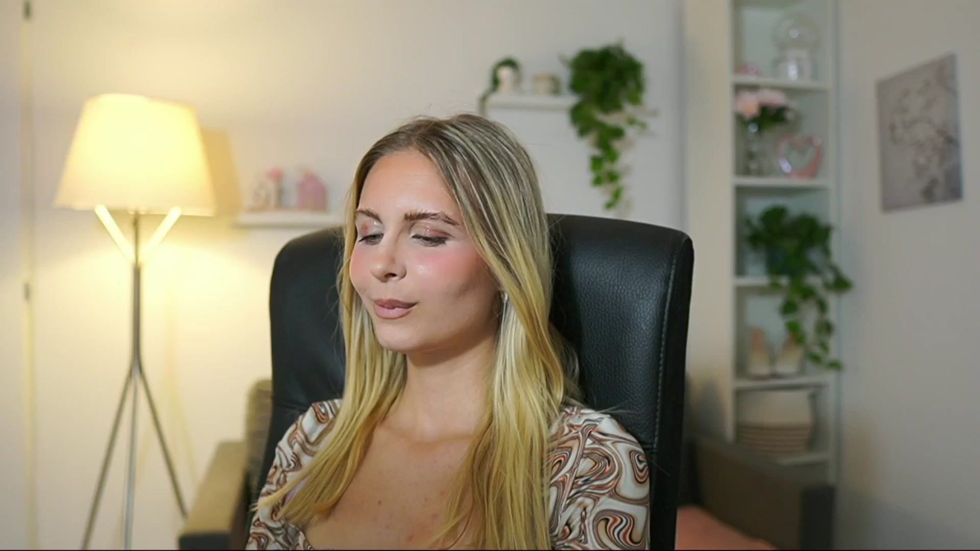 Gallery image thumbnail from Catecrago_'s myfreecams stream on, 07/31/2025, 12:48 image 9 of 20