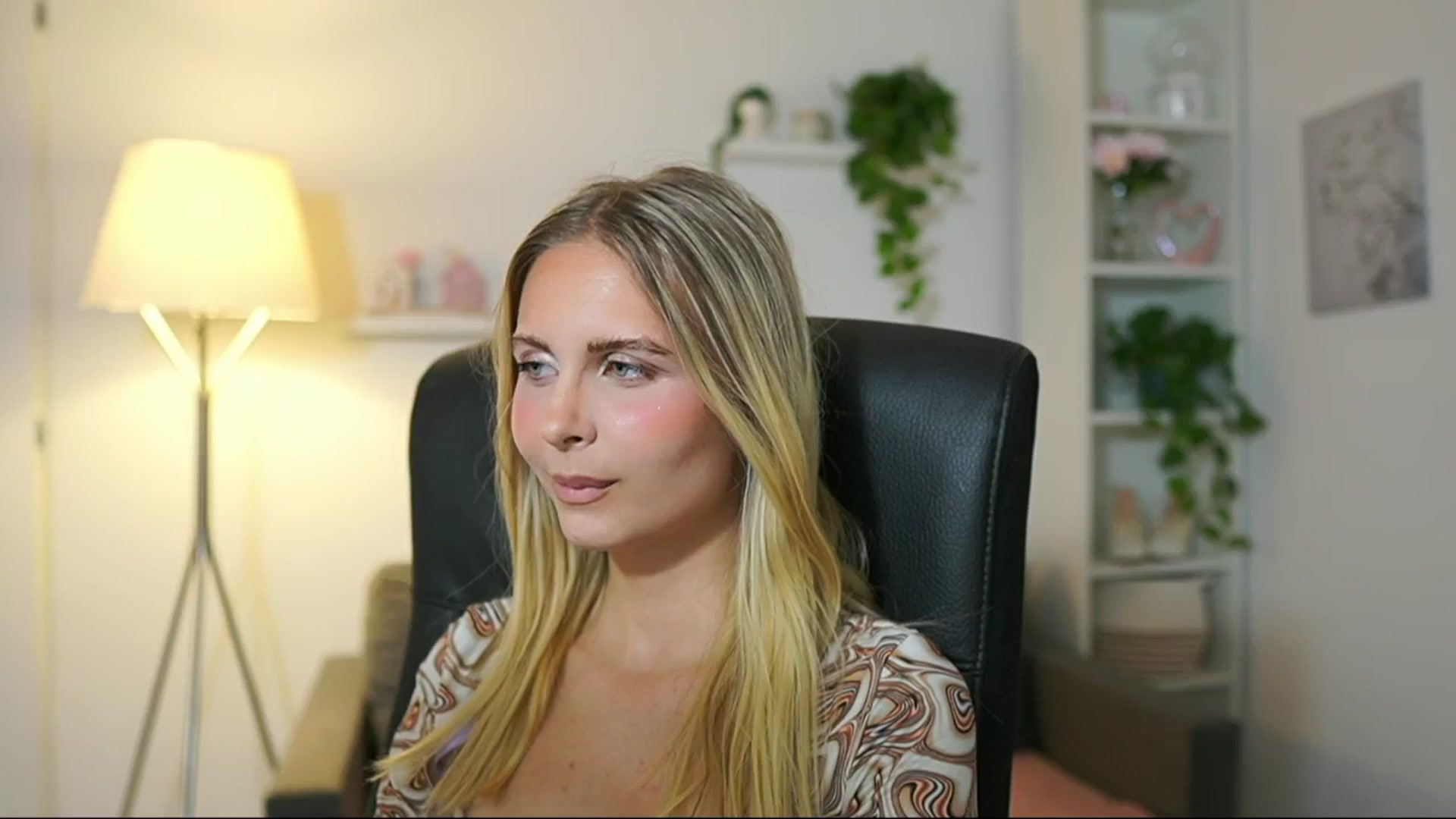 Gallery image thumbnail from Catecrago_'s myfreecams stream on, 07/31/2025, 12:48 image 19 of 20