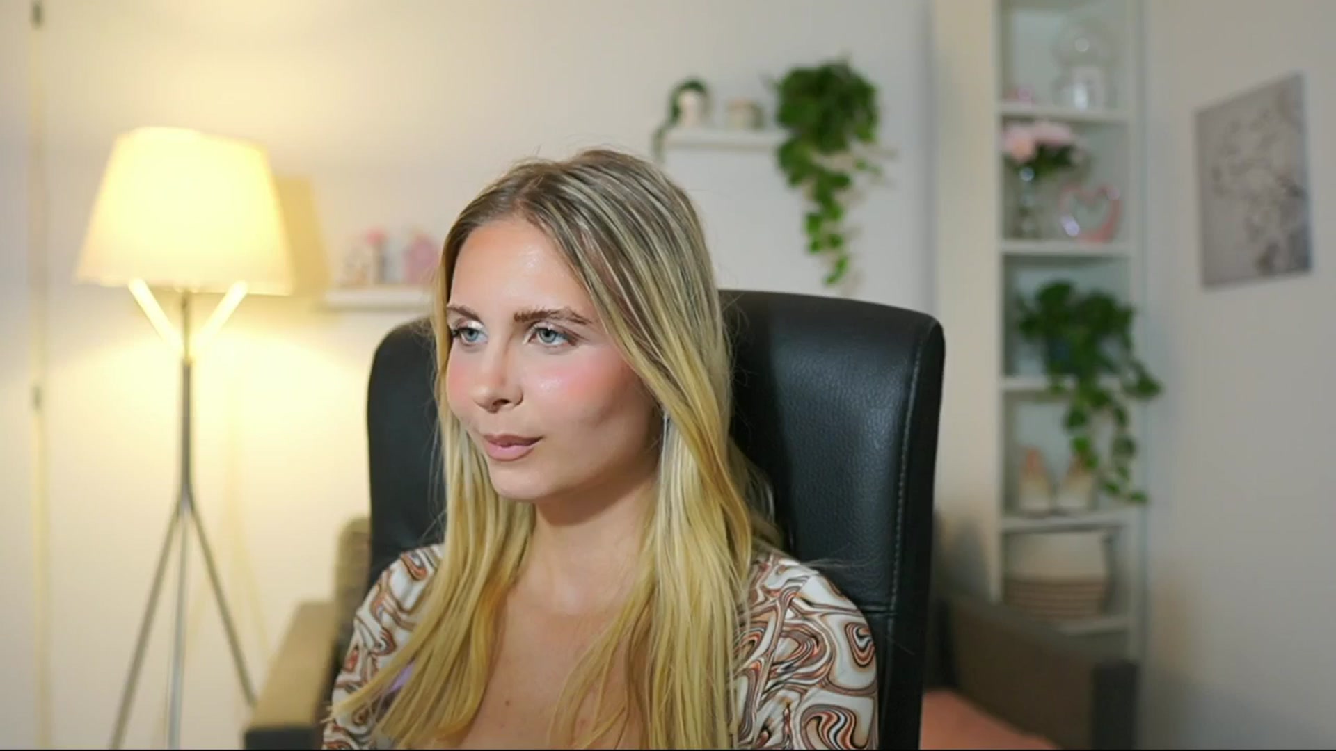 Gallery image thumbnail from Catecrago_'s myfreecams stream on, 07/31/2025, 12:48 image 7 of 20