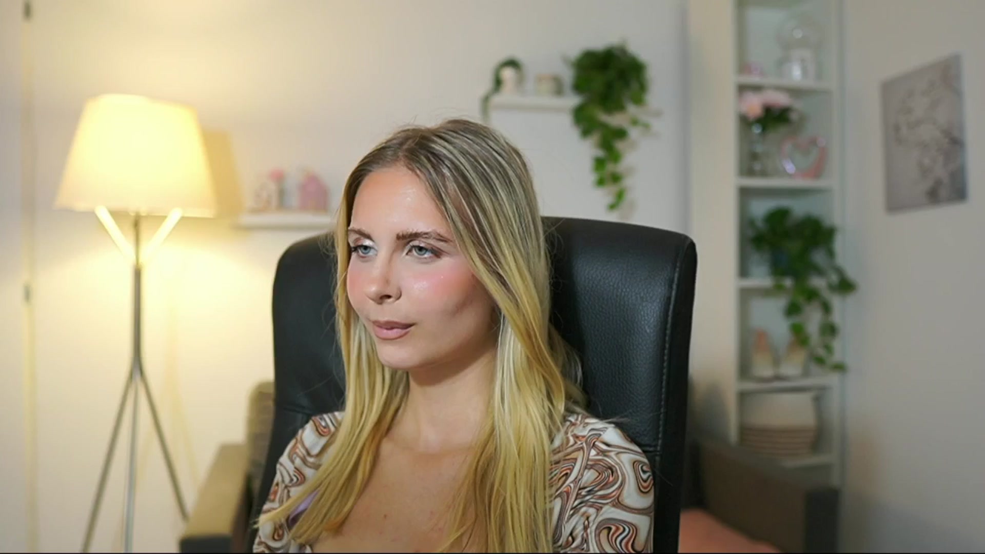 Gallery image thumbnail from Catecrago_'s myfreecams stream on, 07/31/2025, 12:48 image 18 of 20