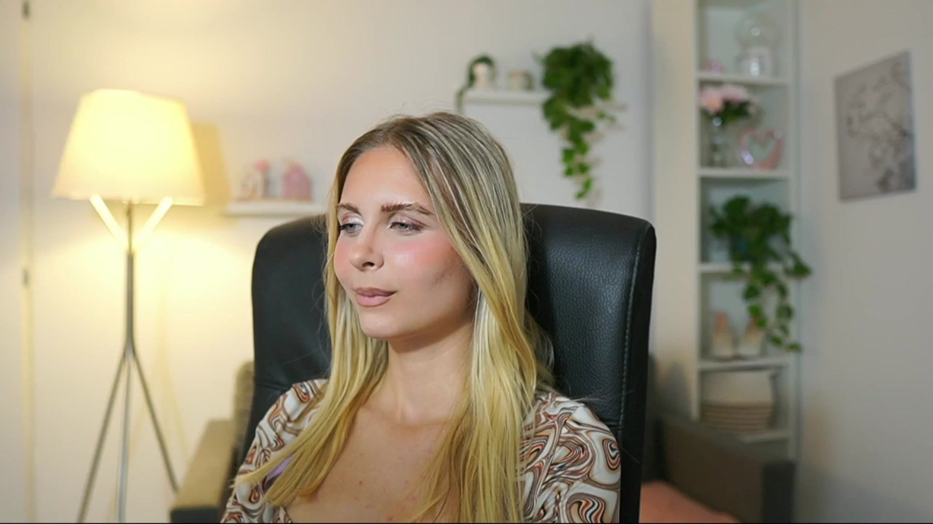 Gallery image thumbnail from Catecrago_'s myfreecams stream on, 07/31/2025, 12:48 image 17 of 20