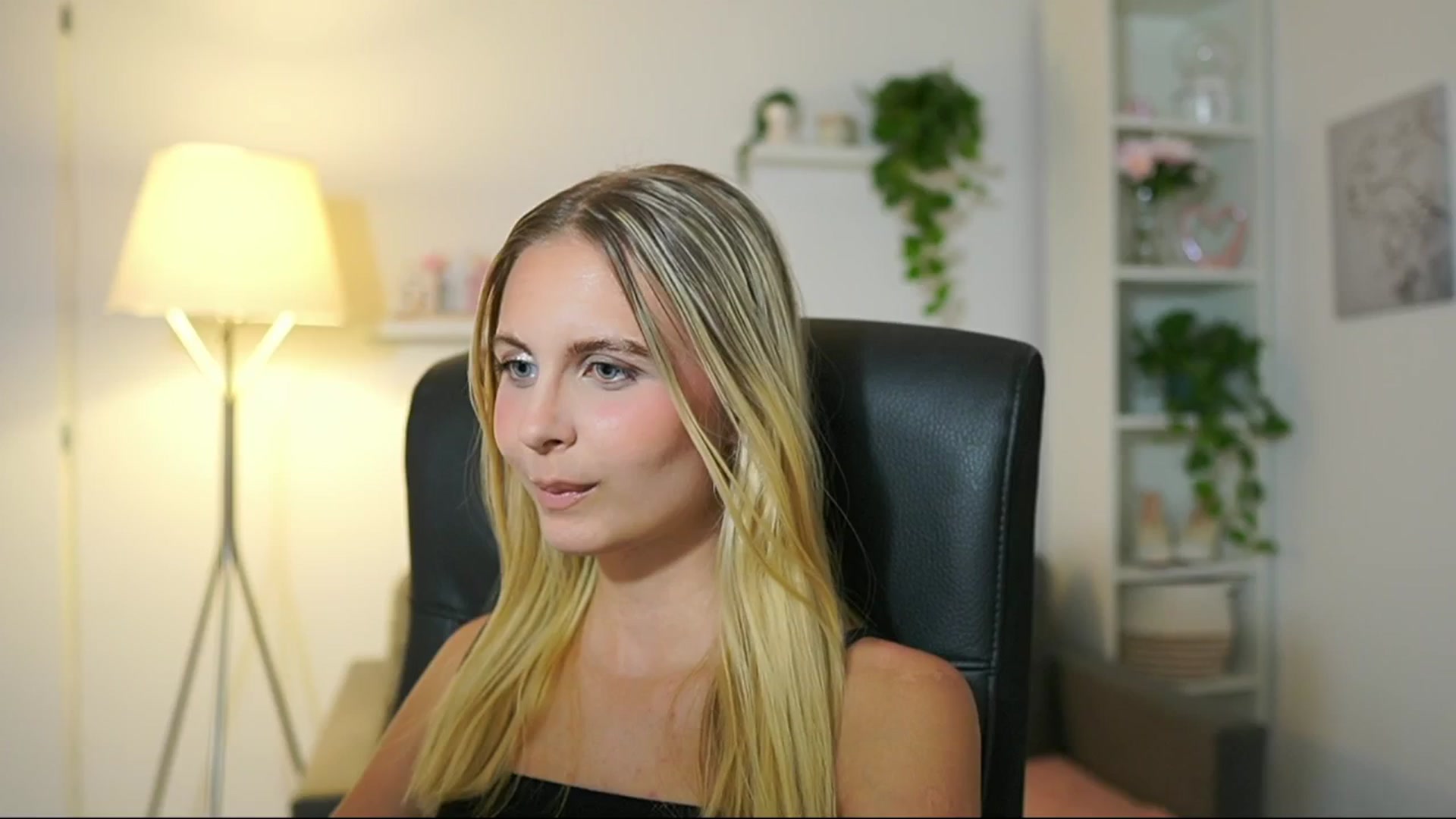 Gallery image thumbnail from Catecrago_'s myfreecams stream on, 08/01/2025, 14:41 image 2 of 20