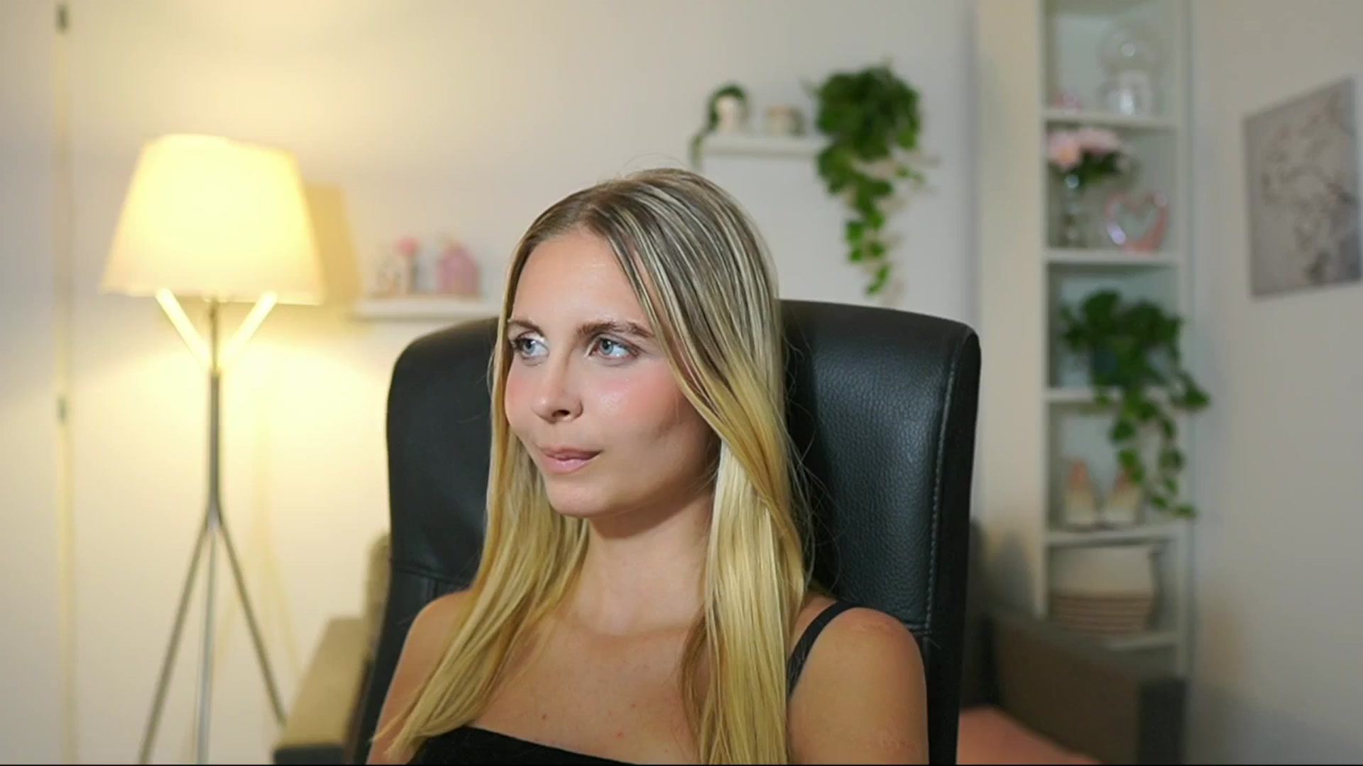Gallery image thumbnail from Catecrago_'s myfreecams stream on, 08/01/2025, 14:41 image 16 of 20