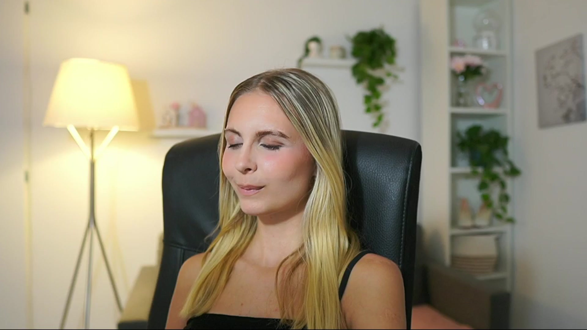 Gallery image thumbnail from Catecrago_'s myfreecams stream on, 08/01/2025, 14:41 image 8 of 20