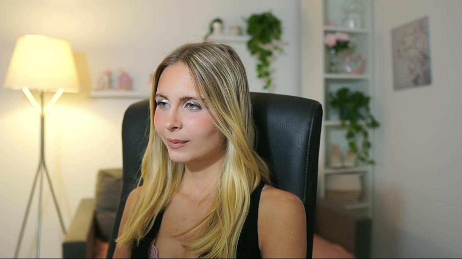 Gallery image thumbnail from Catecrago_'s myfreecams stream on, 08/02/2025, 10:14 image 20 of 20