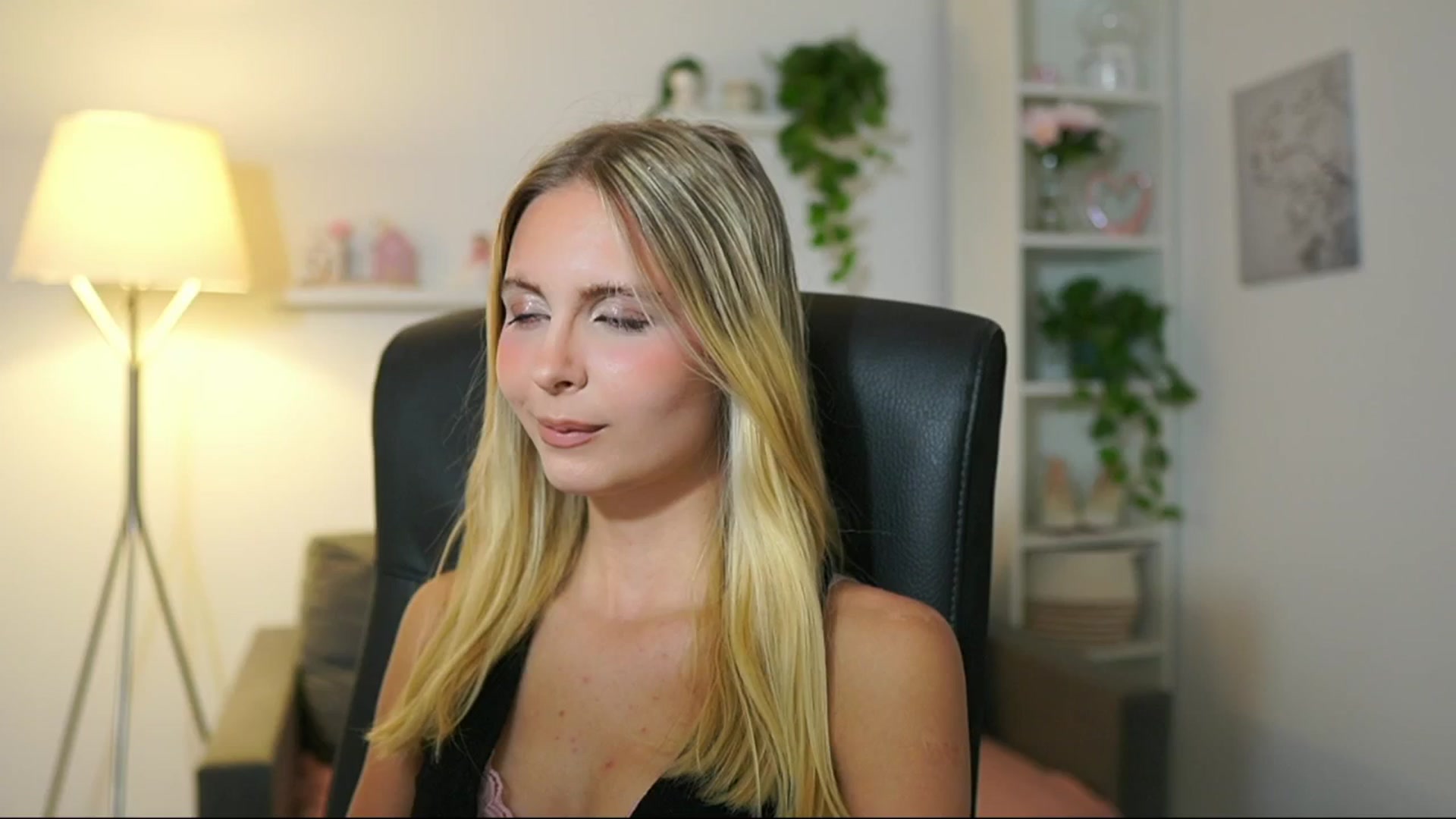 Gallery image thumbnail from Catecrago_'s myfreecams stream on, 08/02/2025, 10:14 image 15 of 20