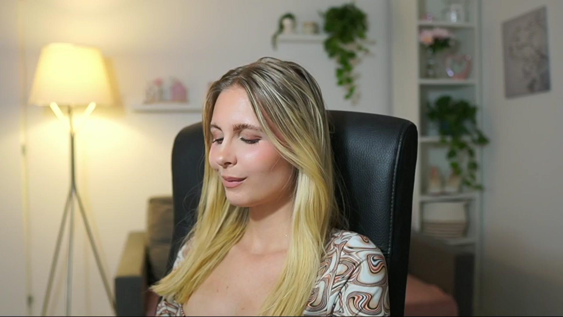 Gallery image thumbnail from Catecrago_'s myfreecams stream on, 08/06/2025, 12:59 image 2 of 20