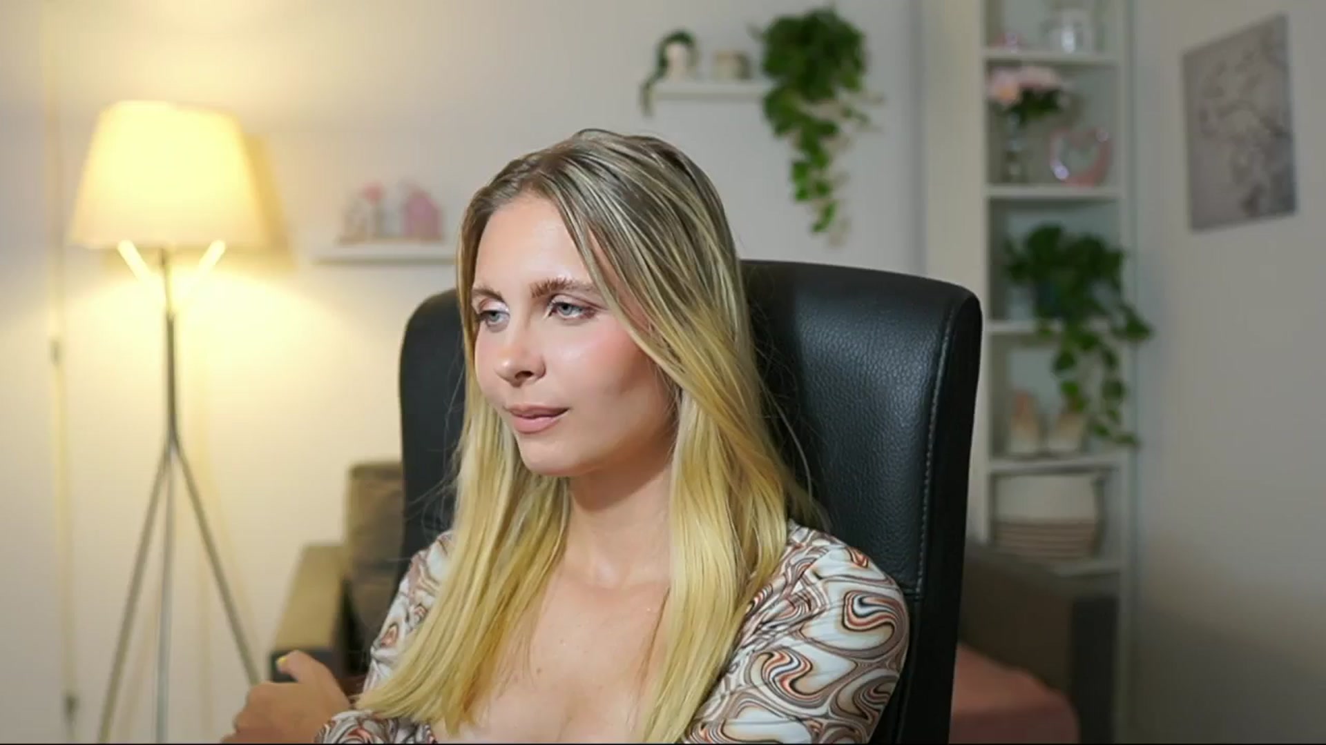 Gallery image thumbnail from Catecrago_'s myfreecams stream on, 08/06/2025, 12:59 image 6 of 20