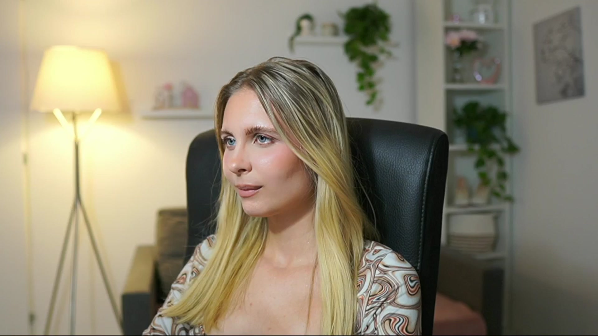 Gallery image thumbnail from Catecrago_'s myfreecams stream on, 08/06/2025, 12:59 image 5 of 20