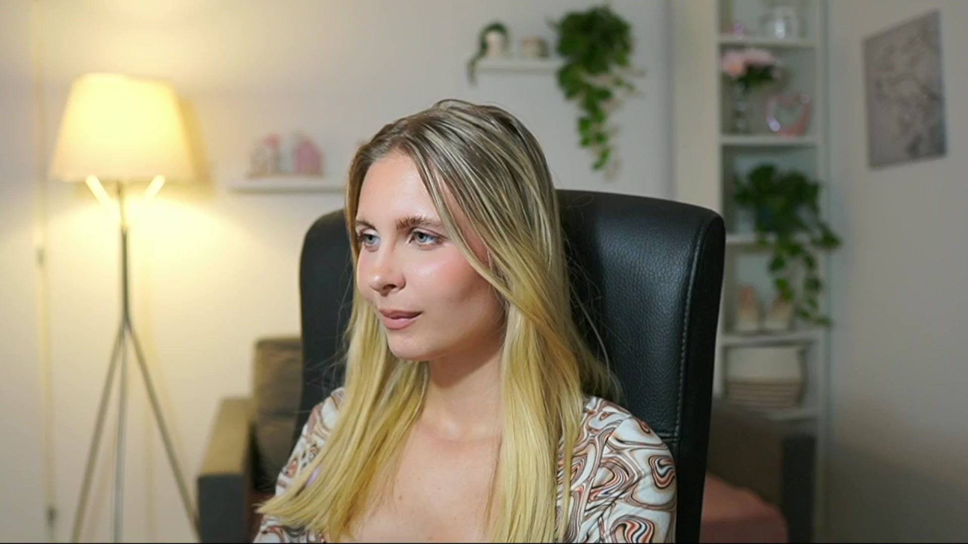 Gallery image thumbnail from Catecrago_'s myfreecams stream on, 08/06/2025, 12:59 image 7 of 20