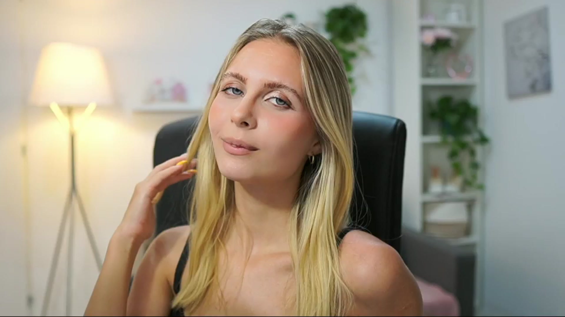 Gallery image thumbnail from Catecrago_'s myfreecams stream on, 08/07/2025, 10:29 image 20 of 20