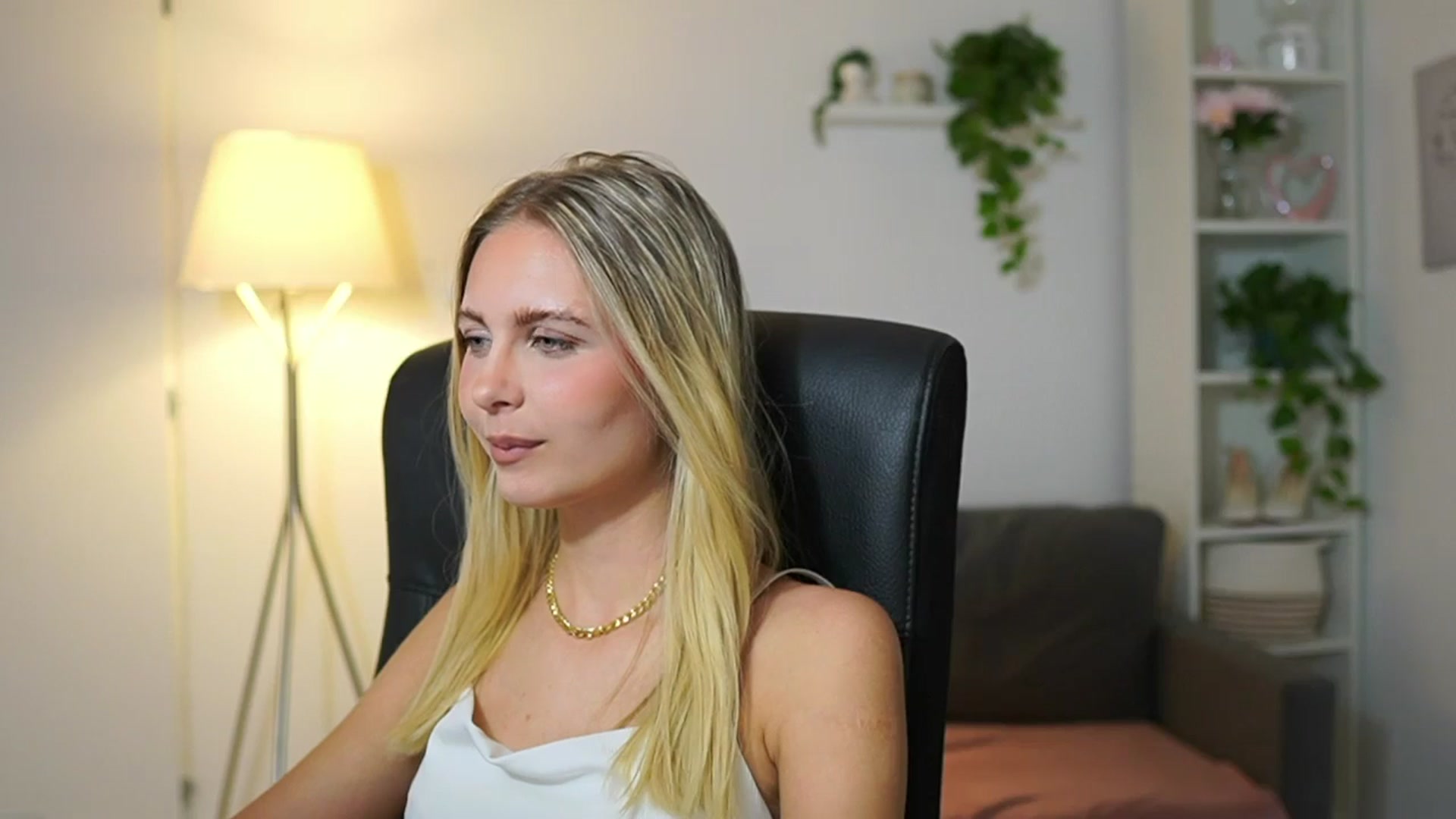Gallery image thumbnail from Catecrago_'s myfreecams stream on, 08/08/2025, 08:39 image 6 of 20
