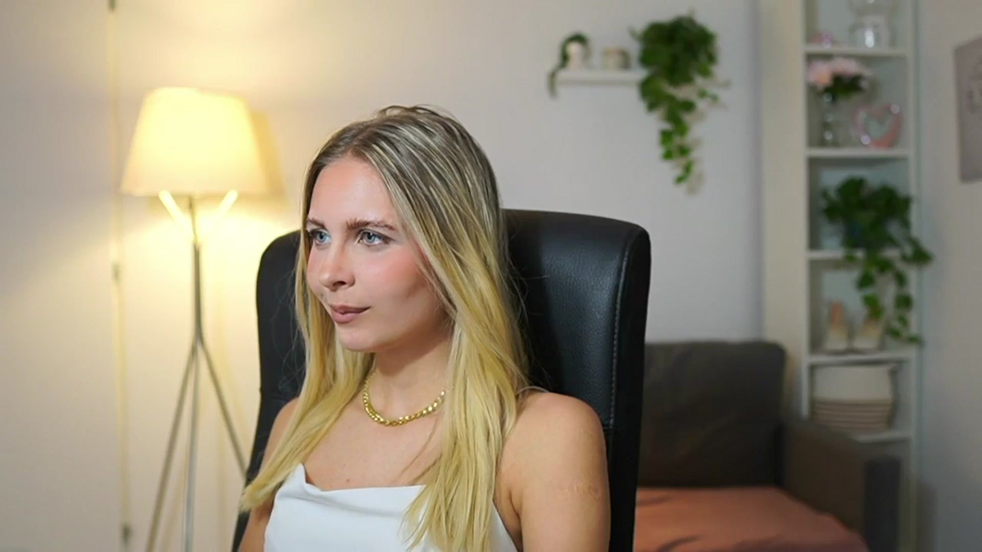 Gallery image thumbnail from Catecrago_'s myfreecams stream on, 08/08/2025, 08:39 image 9 of 20