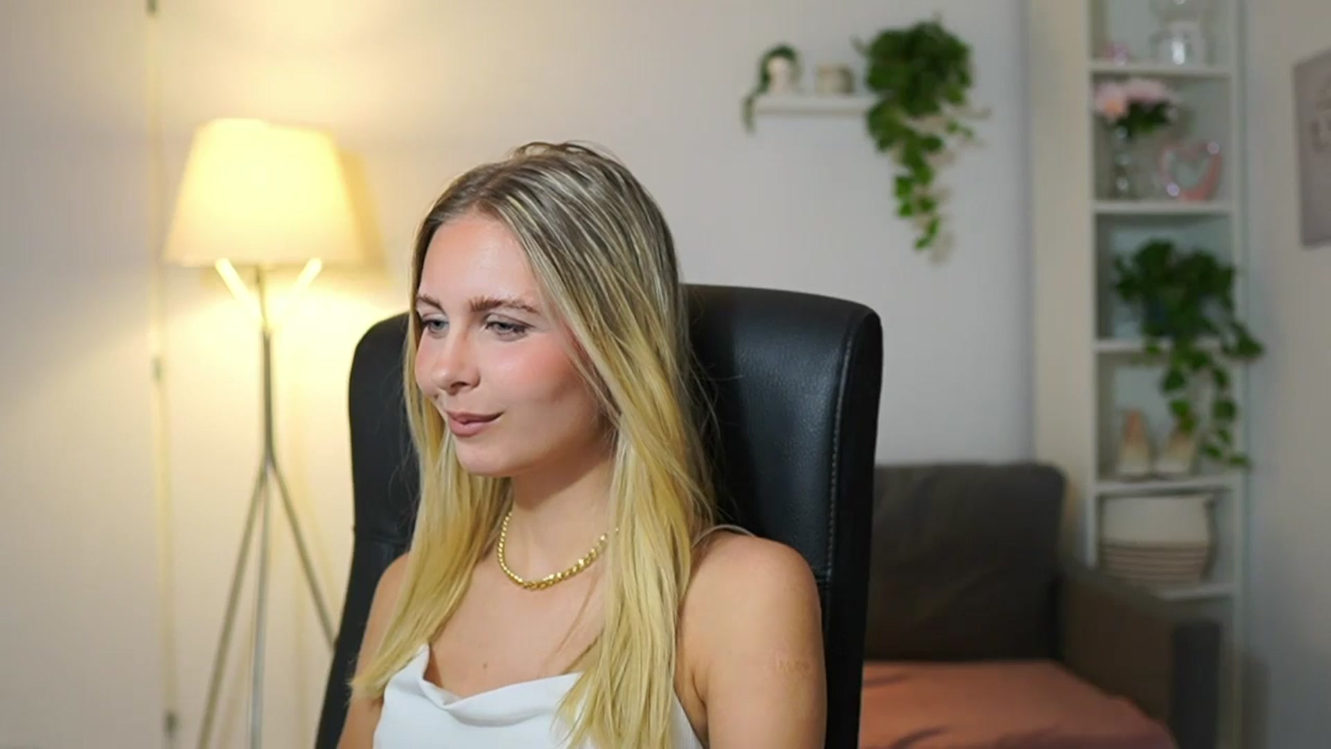 Gallery image thumbnail from Catecrago_'s myfreecams stream on, 08/08/2025, 08:39 image 7 of 20