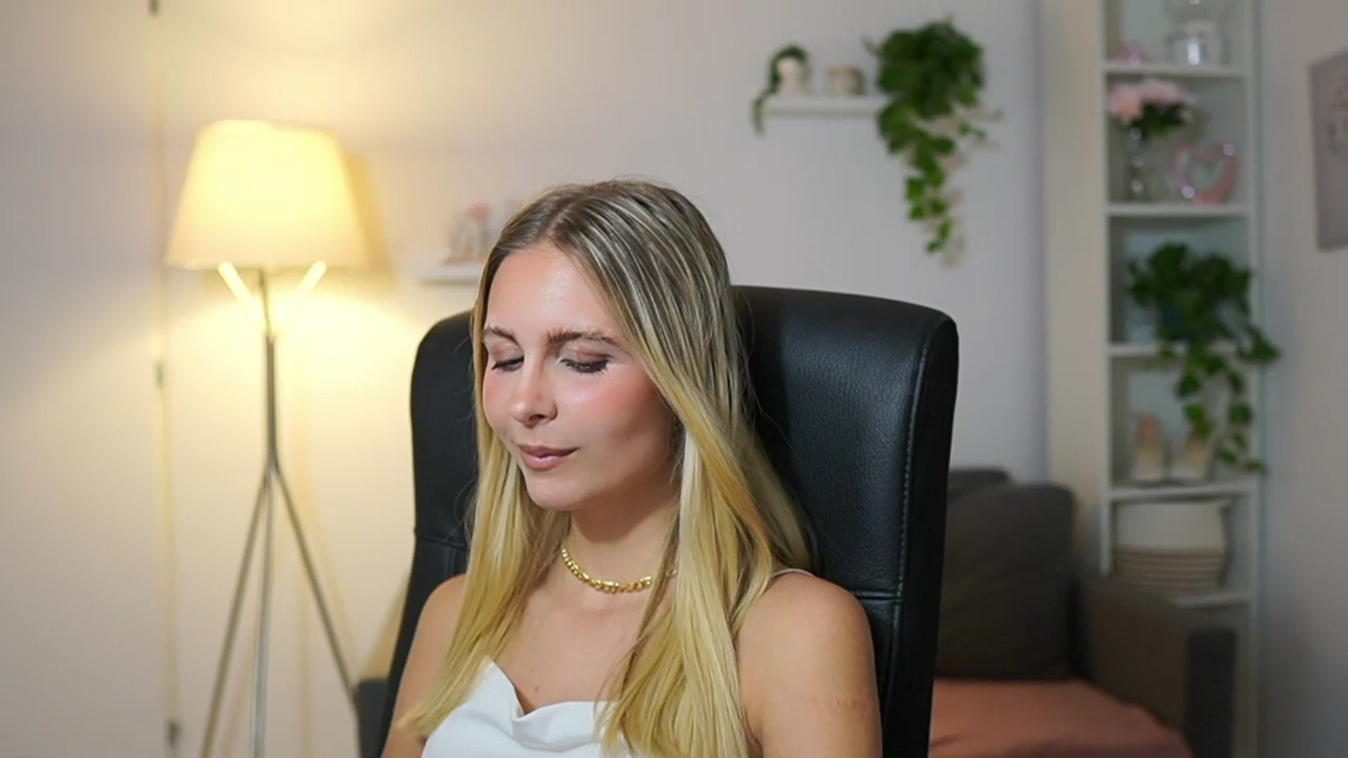 Gallery image thumbnail from Catecrago_'s myfreecams stream on, 08/08/2025, 11:35 image 14 of 20