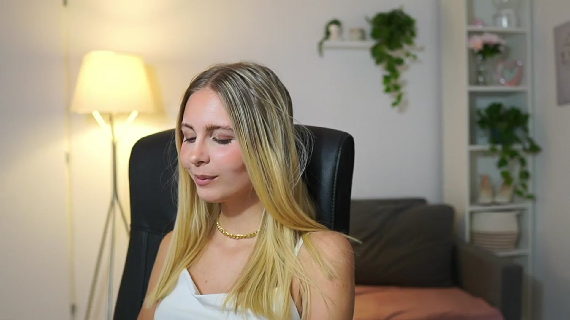 Gallery image thumbnail from Catecrago_'s myfreecams stream on, 08/08/2025, 11:35 image 7 of 20
