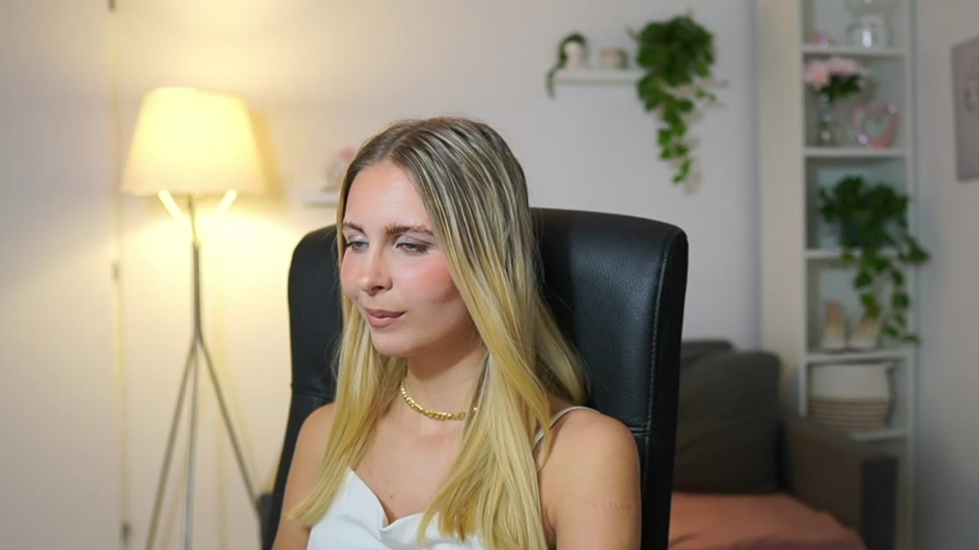 Gallery image thumbnail from Catecrago_'s myfreecams stream on, 08/08/2025, 11:35 image 12 of 20