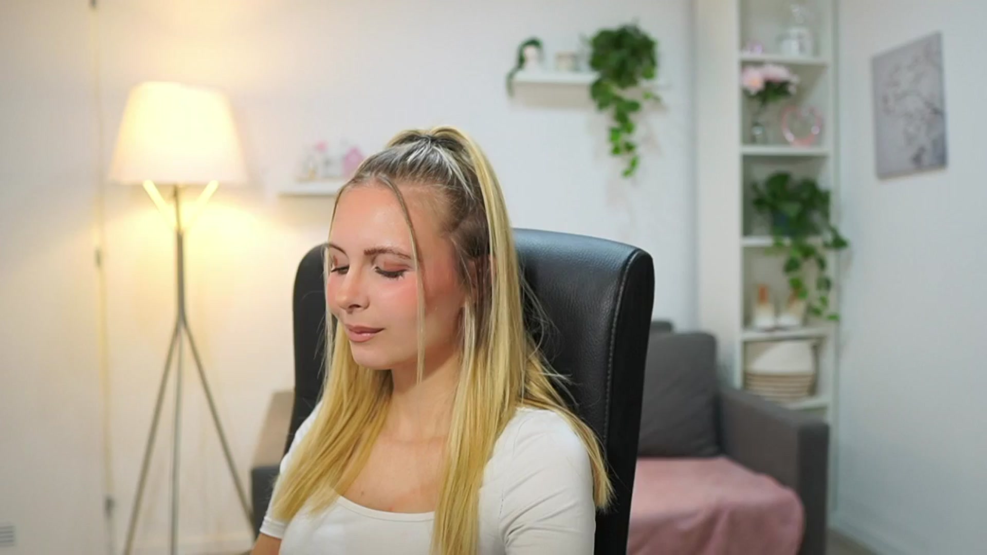 Gallery image thumbnail from Catecrago_'s myfreecams stream on, 08/11/2025, 10:27 image 6 of 20