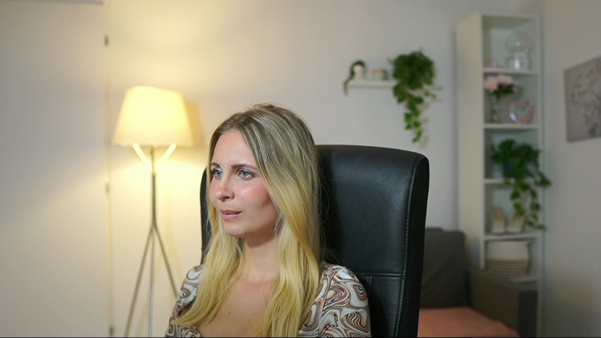 Gallery image thumbnail from Catecrago_'s myfreecams stream on, 08/13/2025, 12:06 image 10 of 20
