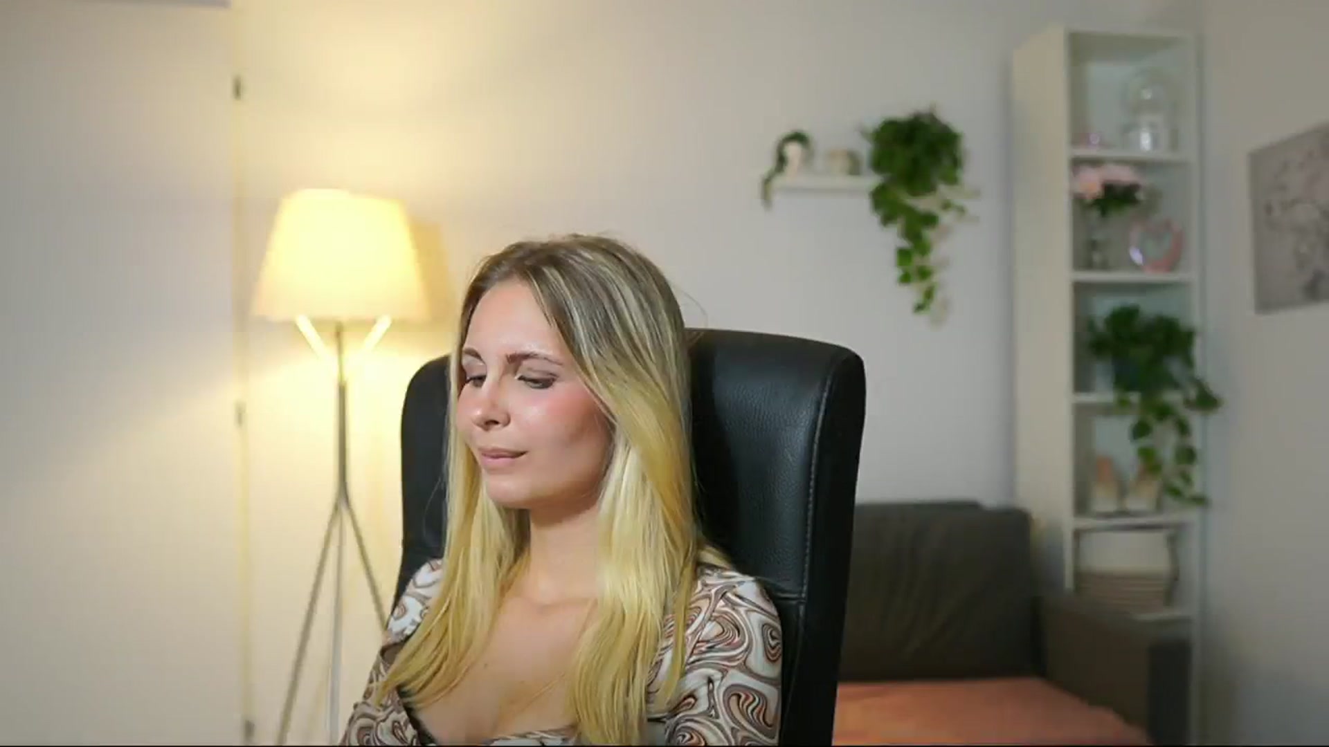 Gallery image thumbnail from Catecrago_'s myfreecams stream on, 08/13/2025, 15:01 image 14 of 20