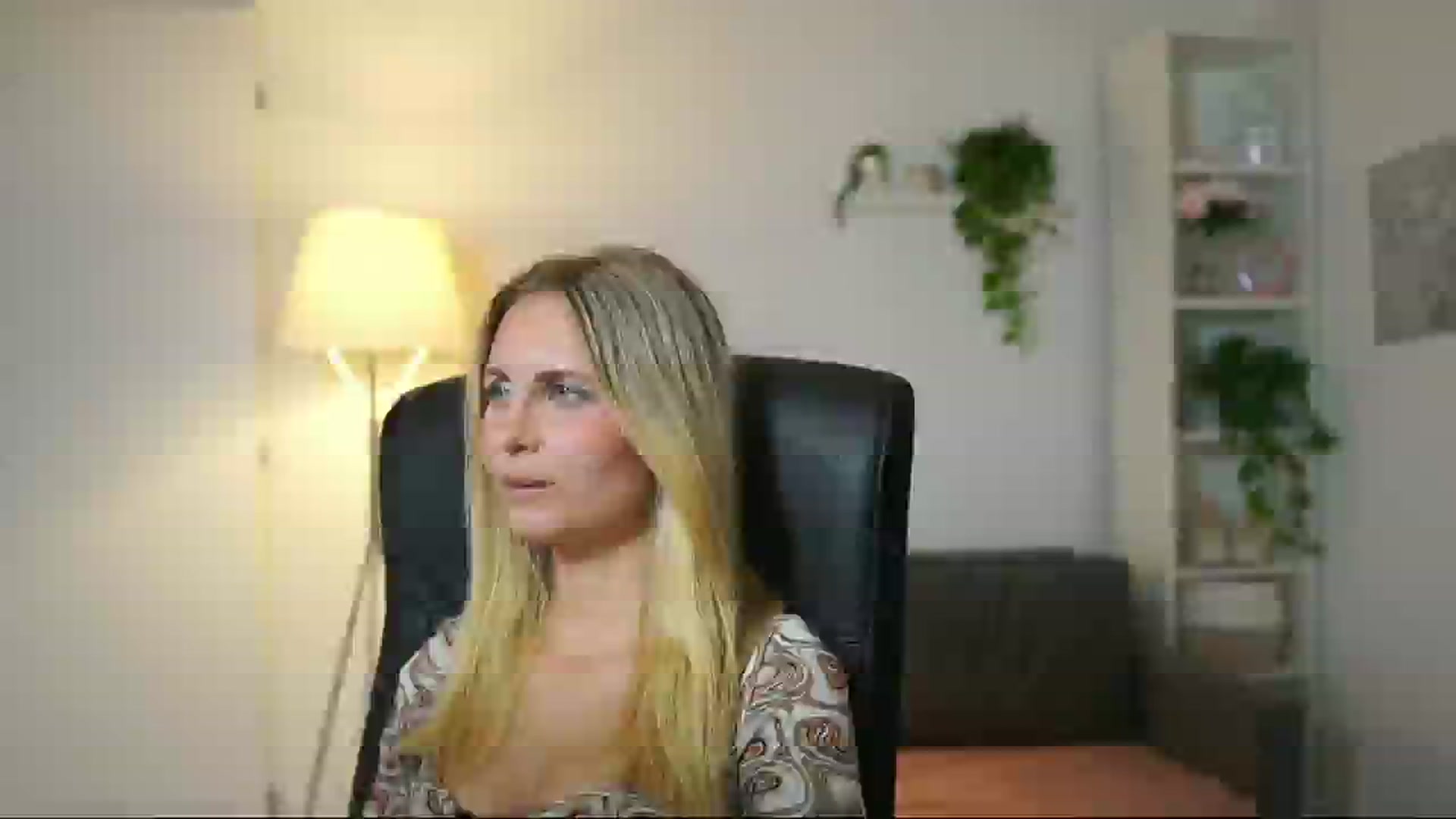 Gallery image thumbnail from Catecrago_'s myfreecams stream on, 08/13/2025, 15:01 image 5 of 20