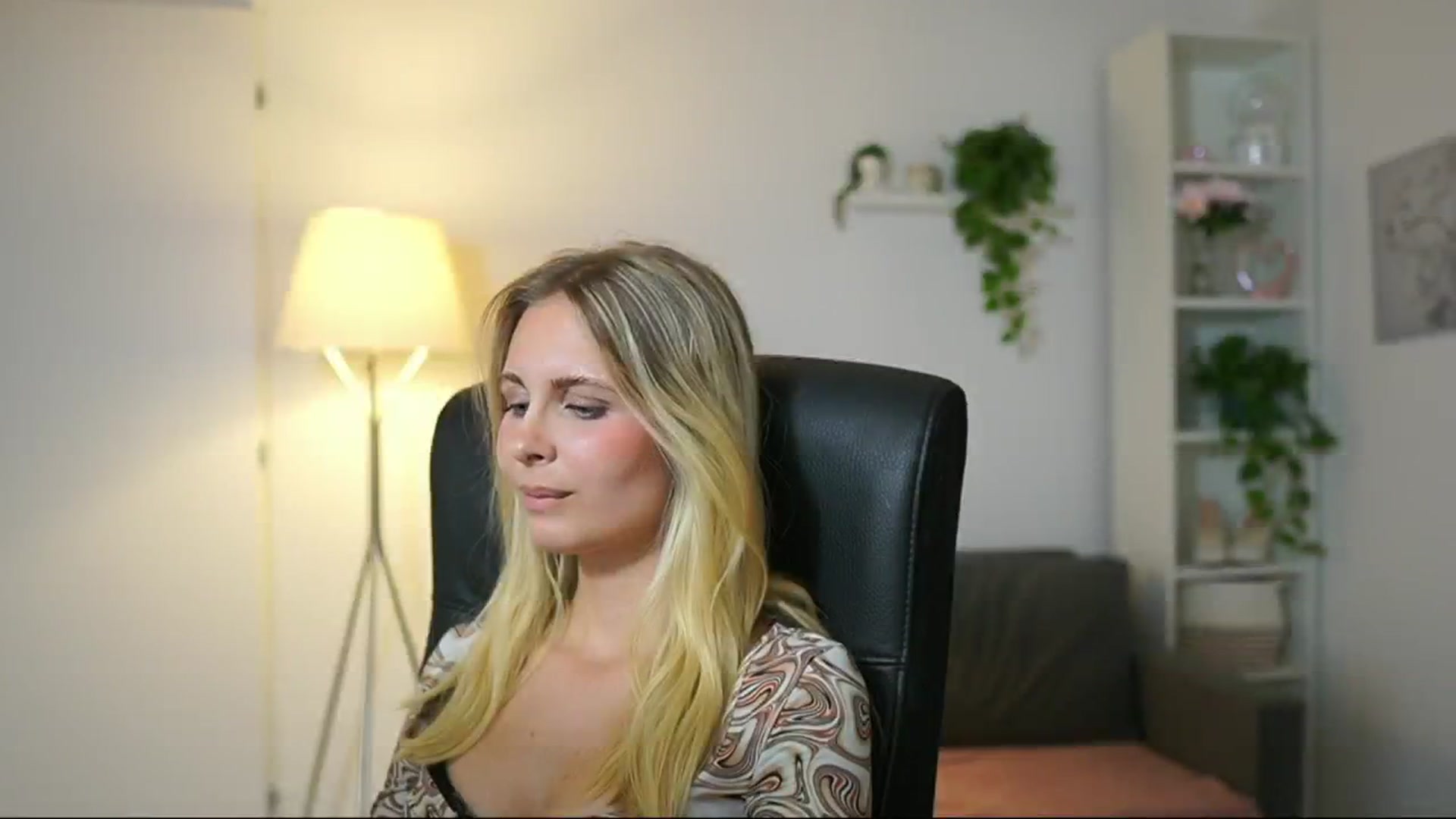 Gallery image thumbnail from Catecrago_'s myfreecams stream on, 08/13/2025, 15:01 image 18 of 20