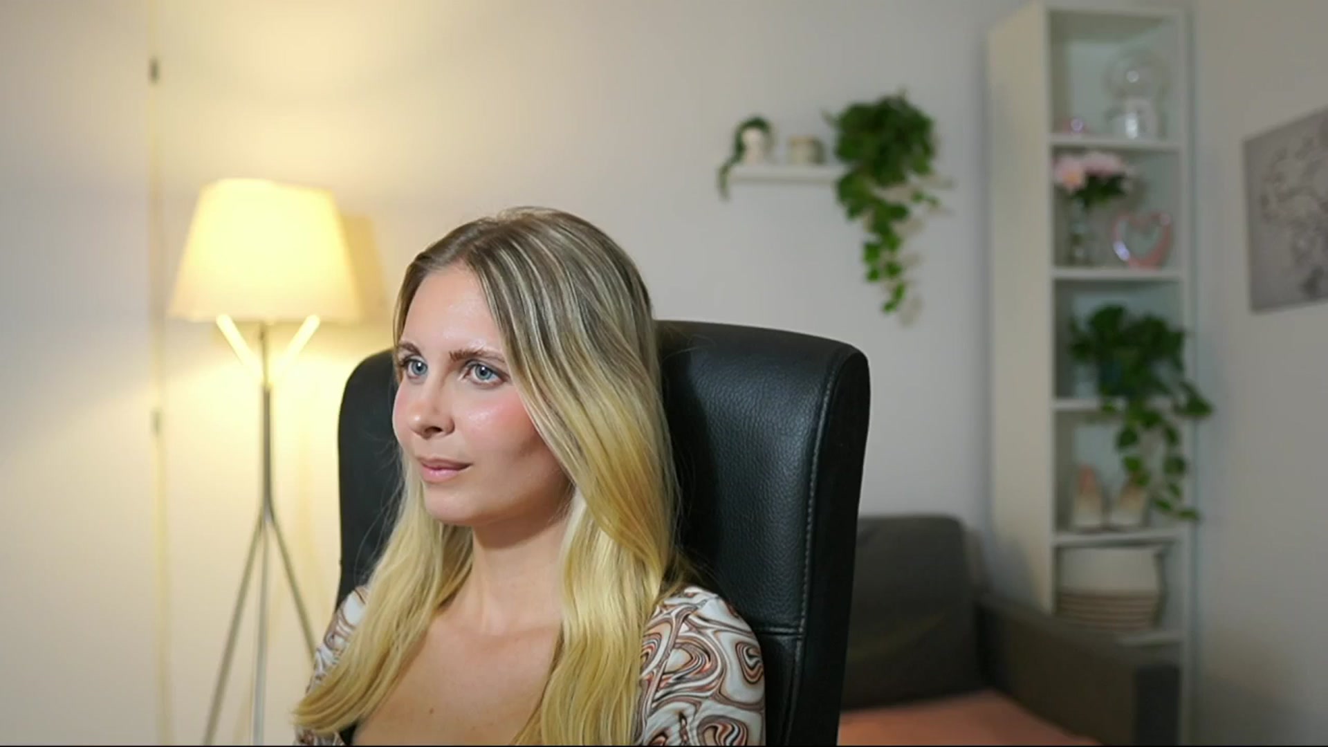 Gallery image thumbnail from Catecrago_'s myfreecams stream on, 08/13/2025, 16:45 image 12 of 20