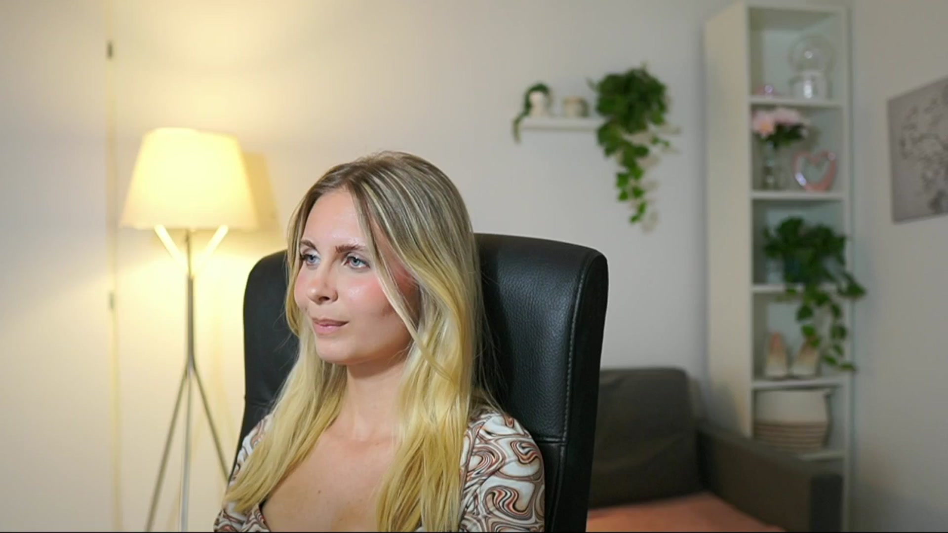 Gallery image thumbnail from Catecrago_'s myfreecams stream on, 08/13/2025, 16:45 image 2 of 20