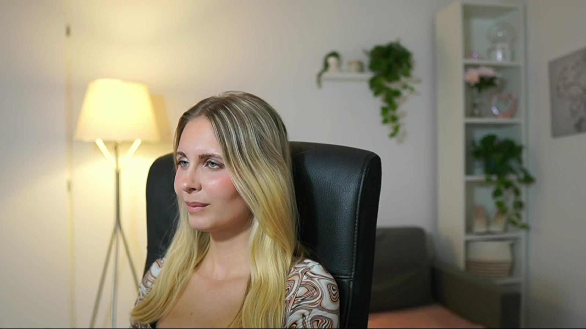 Gallery image thumbnail from Catecrago_'s myfreecams stream on, 08/13/2025, 16:45 image 15 of 20