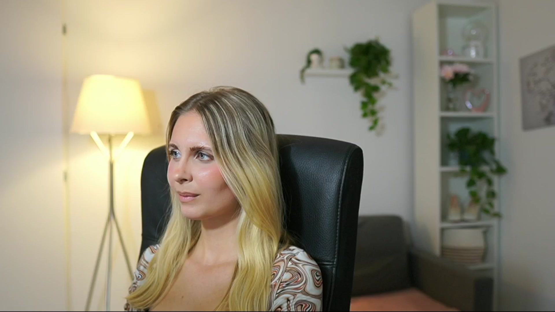 Gallery image thumbnail from Catecrago_'s myfreecams stream on, 08/13/2025, 16:45 image 16 of 20
