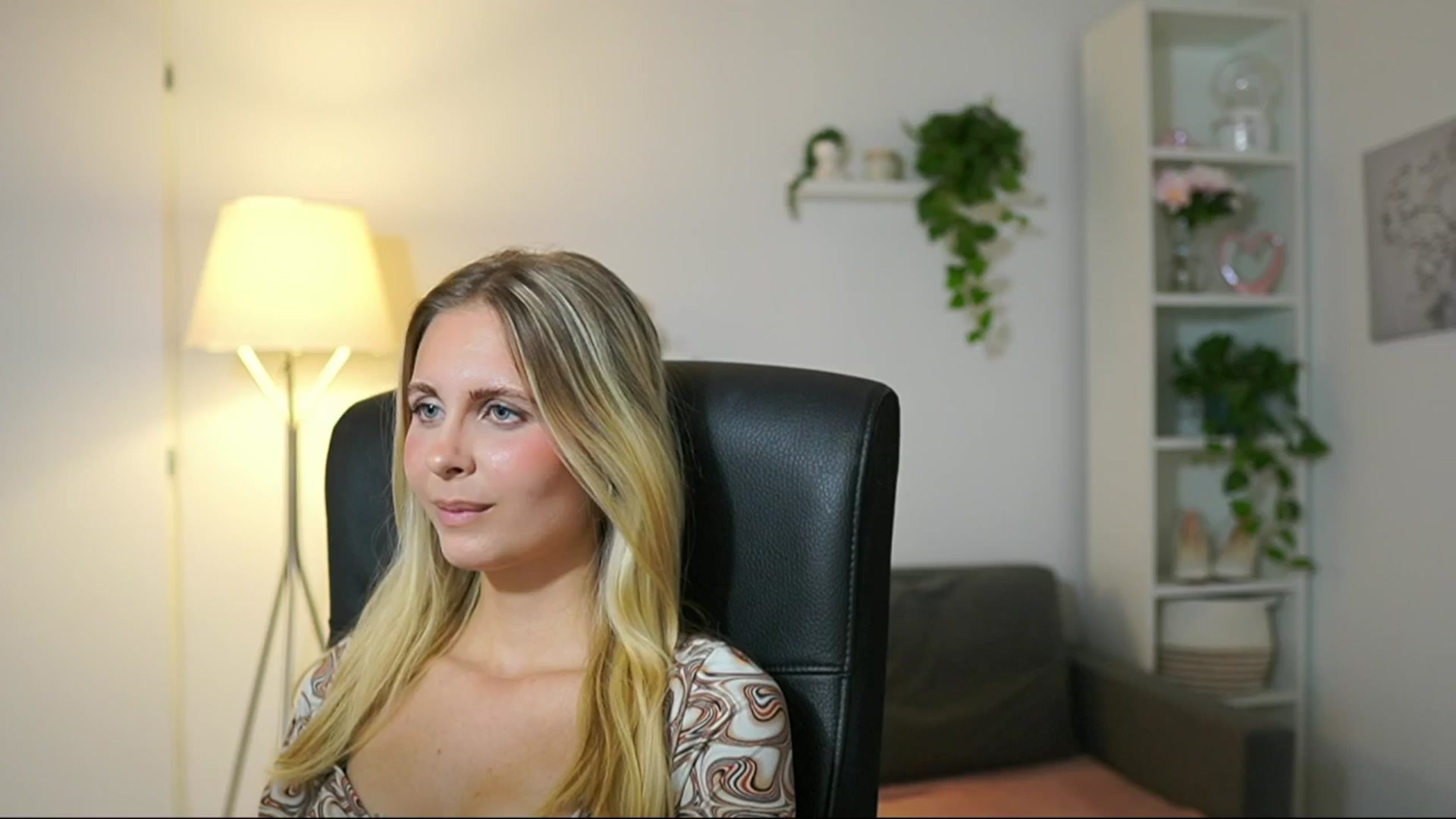 Gallery image thumbnail from Catecrago_'s myfreecams stream on, 08/13/2025, 17:30 image 20 of 20
