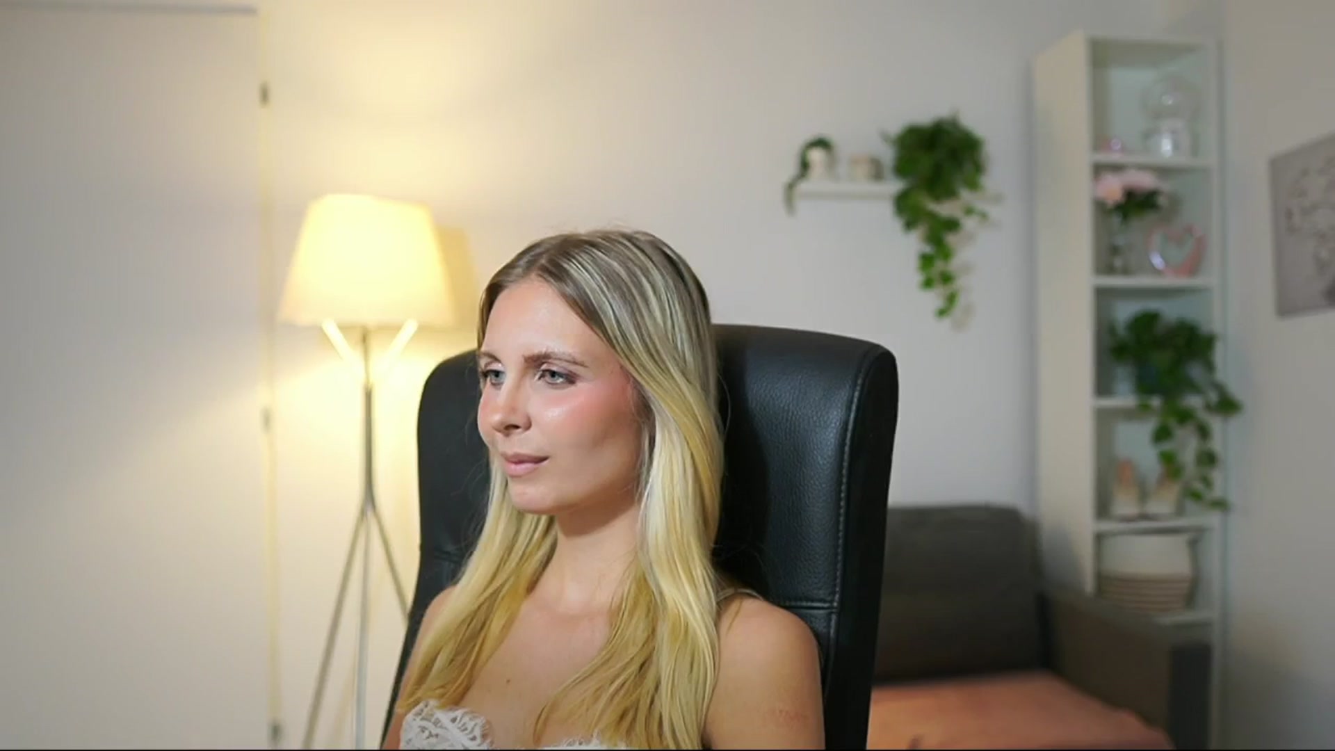 Gallery image thumbnail from Catecrago_'s myfreecams stream on, 08/14/2025, 11:53 image 20 of 20