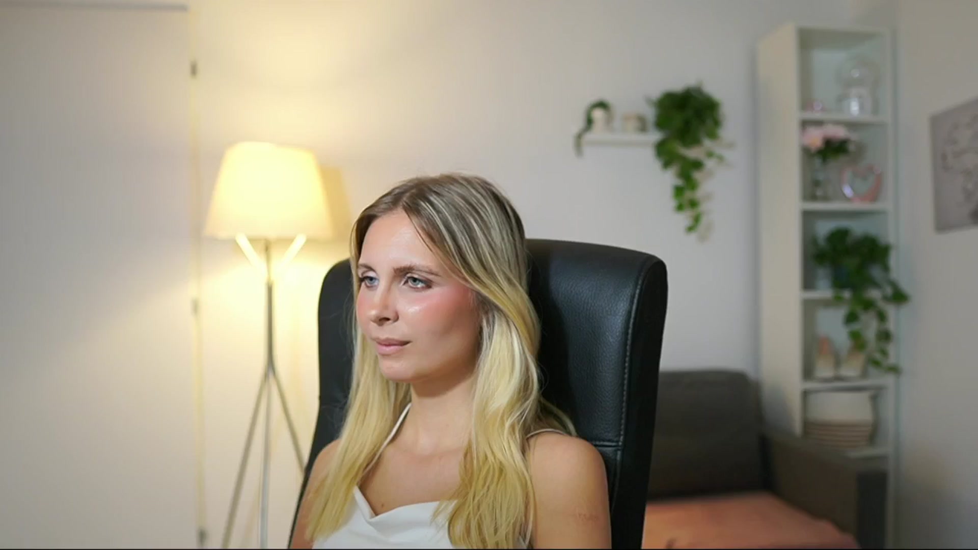 Gallery image thumbnail from Catecrago_'s myfreecams stream on, 08/14/2025, 12:57 image 20 of 20