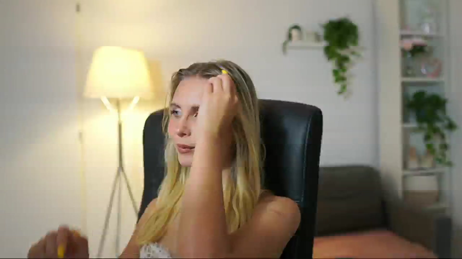 Gallery image thumbnail from Catecrago_'s myfreecams stream on, 08/20/2025, 15:11 image 17 of 20