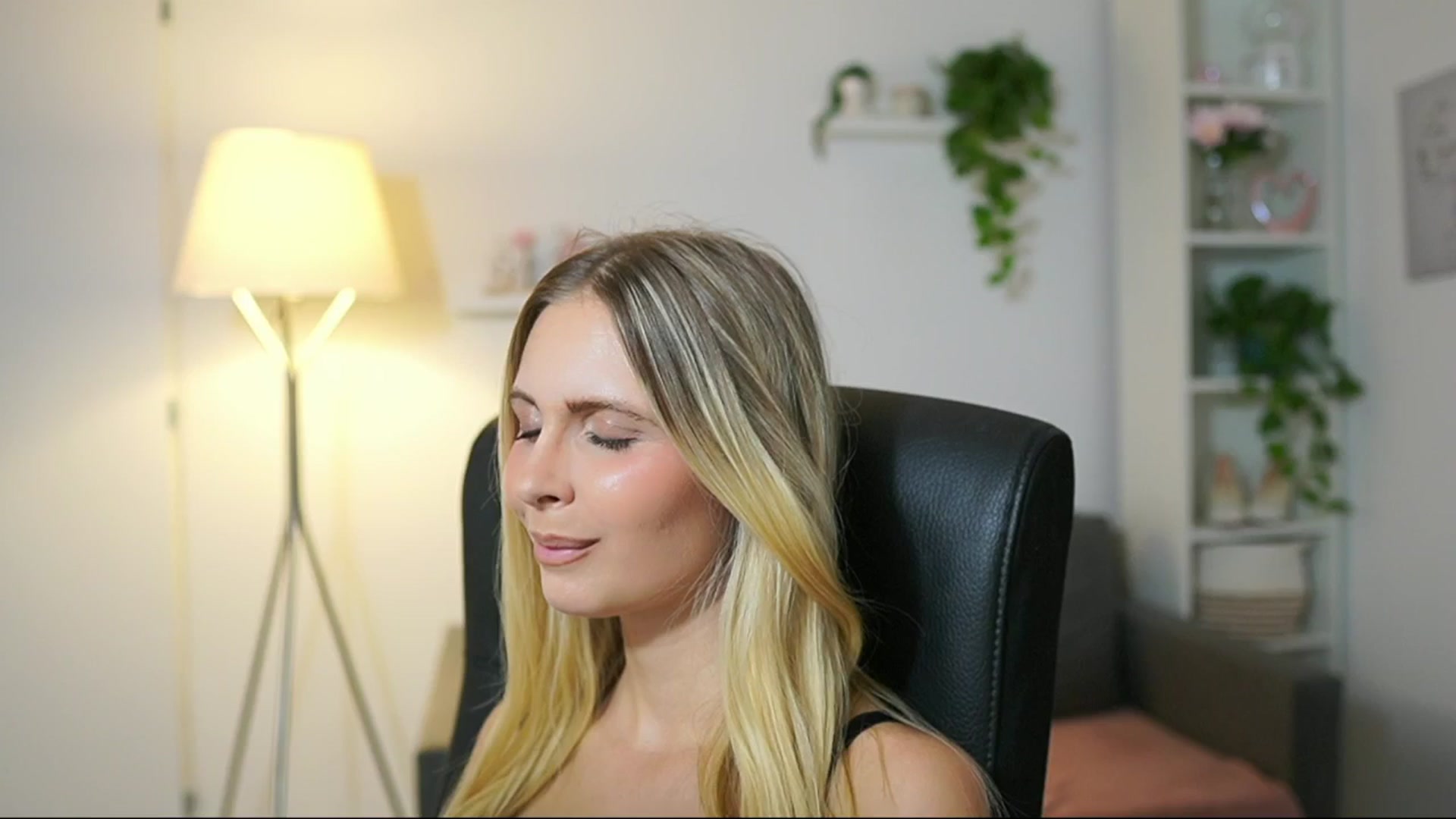 Gallery image thumbnail from Catecrago_'s myfreecams stream on, 08/28/2025, 16:58 image 3 of 20