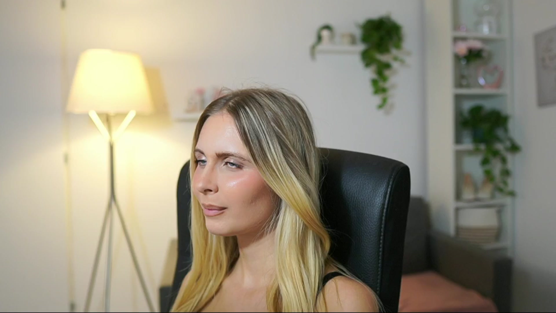 Gallery image thumbnail from Catecrago_'s myfreecams stream on, 08/28/2025, 16:58 image 5 of 20