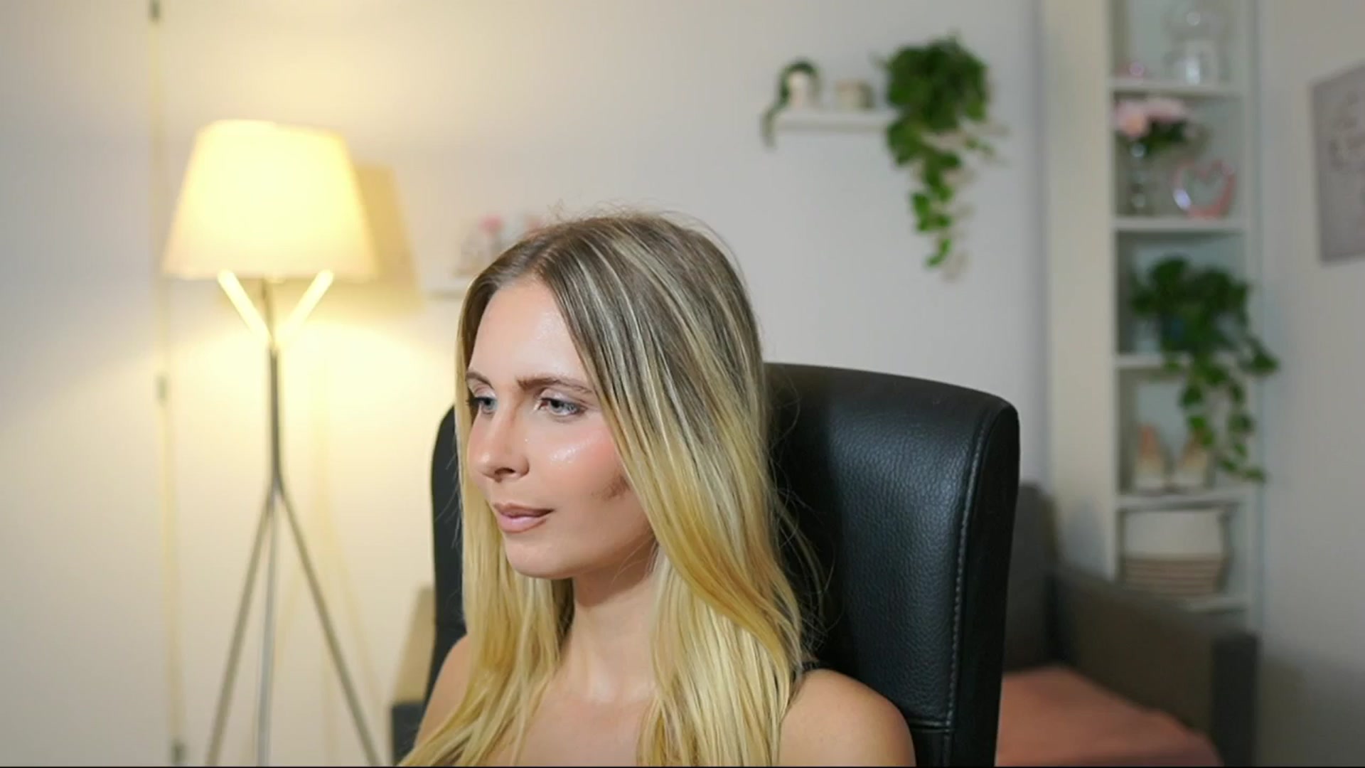 Gallery image thumbnail from Catecrago_'s myfreecams stream on, 08/28/2025, 17:47 image 20 of 20