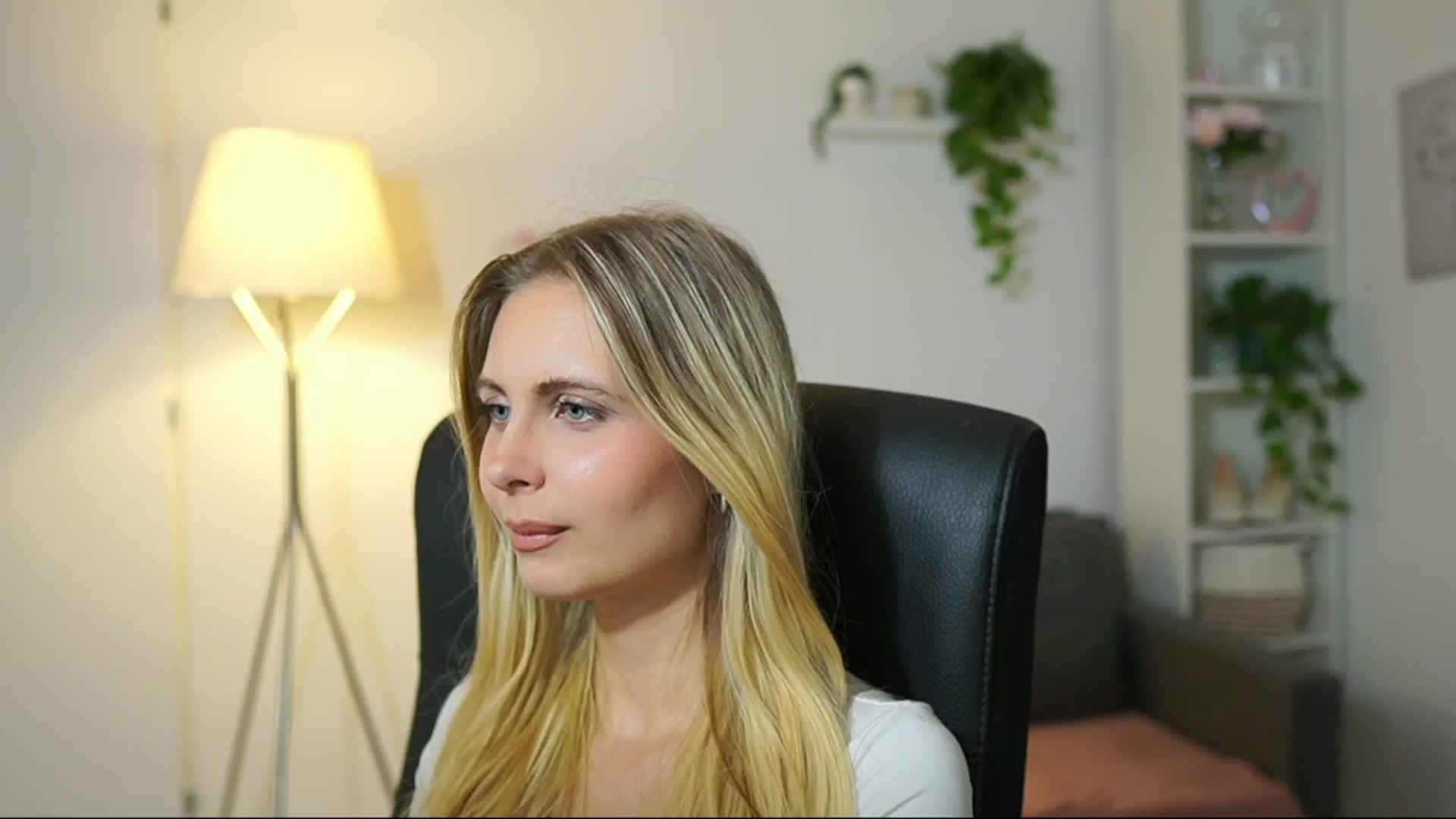 Gallery image thumbnail from Catecrago_'s myfreecams stream on, 08/29/2025, 09:57 image 1 of 20
