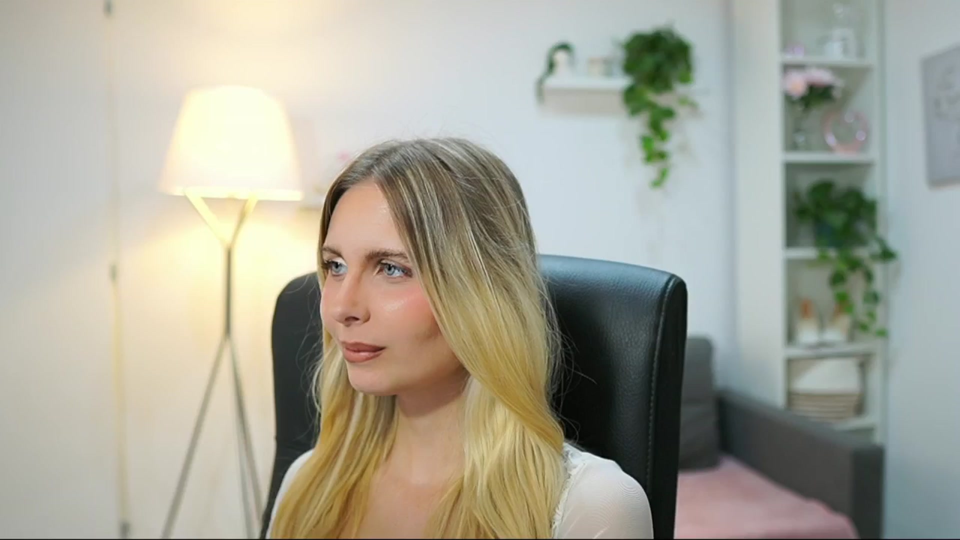 Gallery image thumbnail from Catecrago_'s myfreecams stream on, 09/01/2025, 13:23 image 2 of 20