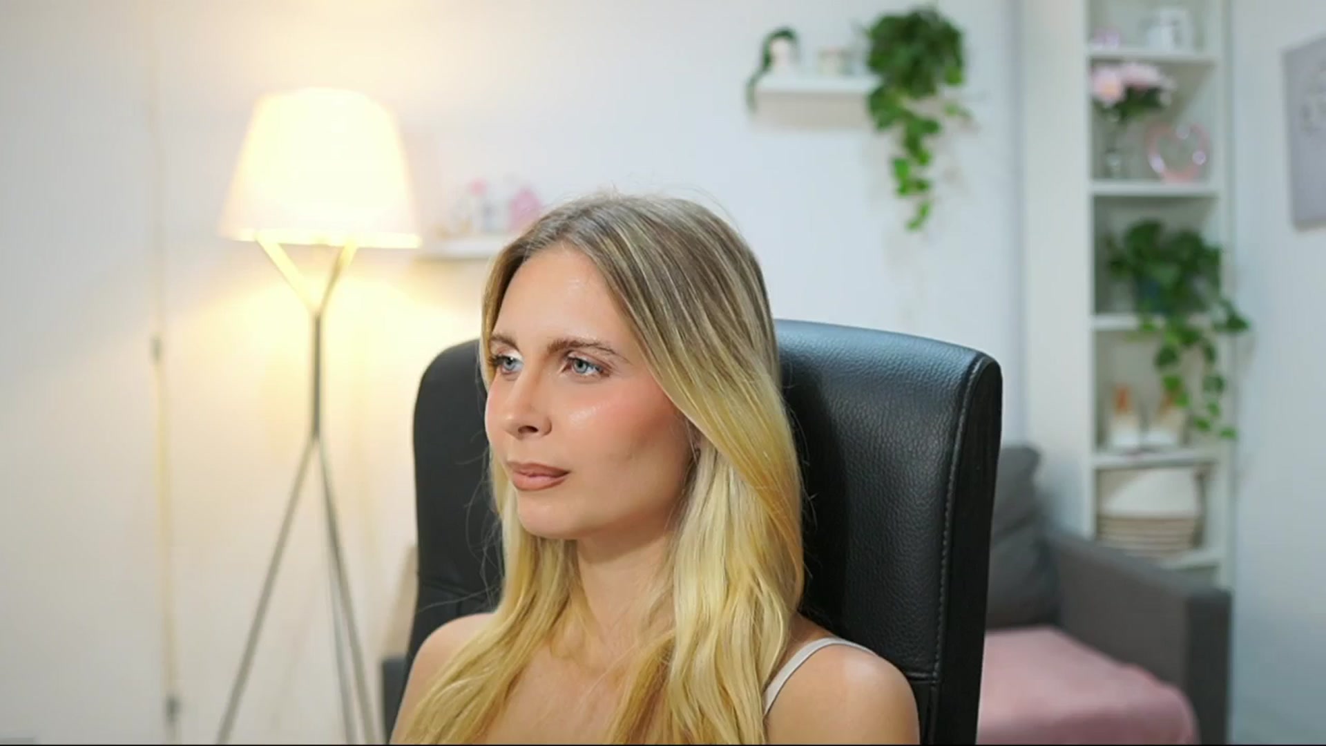 Gallery image thumbnail from Catecrago_'s myfreecams stream on, 09/01/2025, 17:55 image 18 of 20