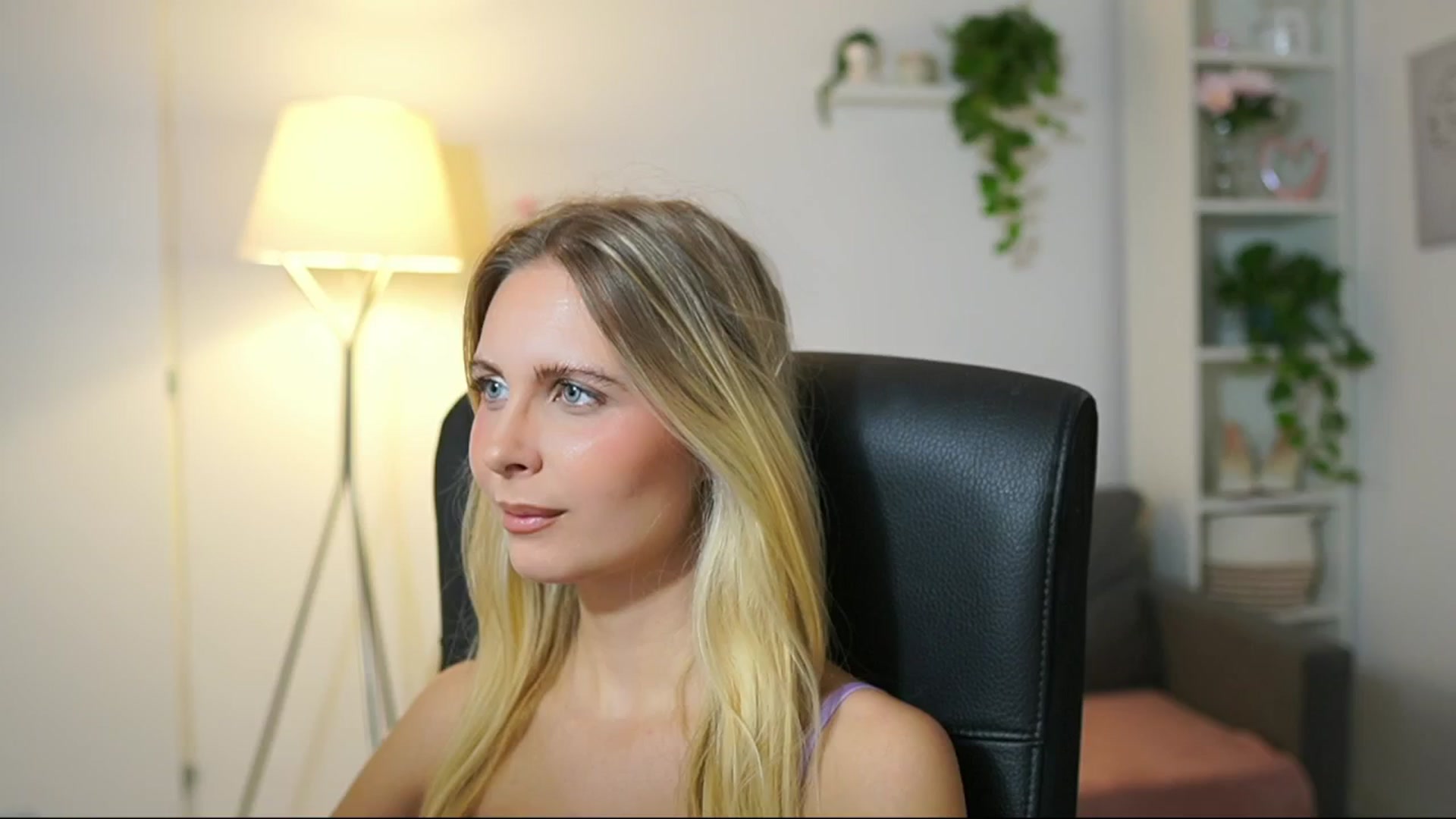 Gallery image thumbnail from Catecrago_'s myfreecams stream on, 09/02/2025, 08:58 image 17 of 20