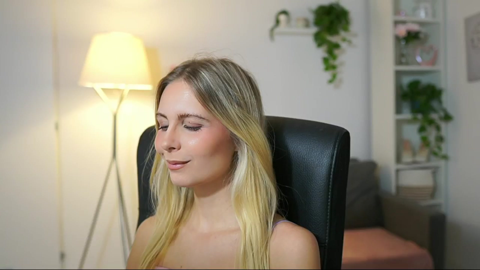Gallery image thumbnail from Catecrago_'s myfreecams stream on, 09/02/2025, 08:58 image 8 of 20