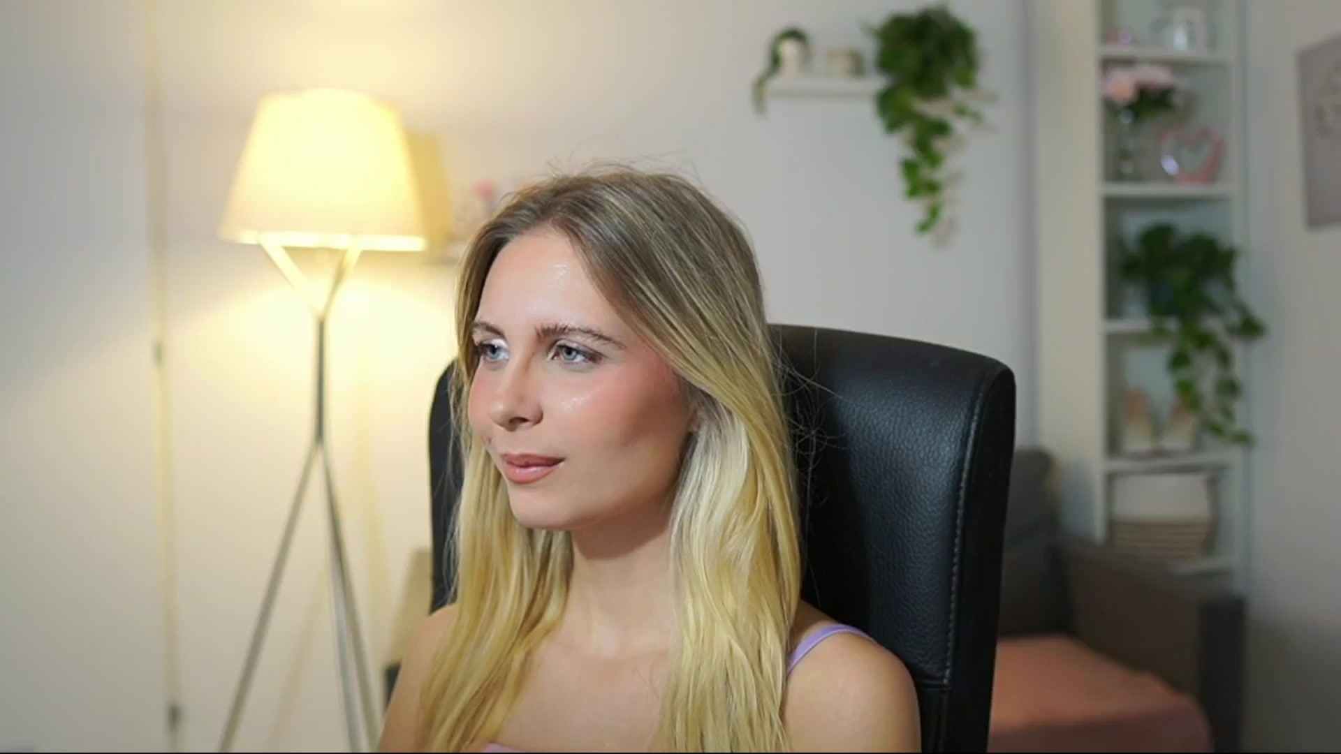 Gallery image thumbnail from Catecrago_'s myfreecams stream on, 09/02/2025, 08:58 image 3 of 20