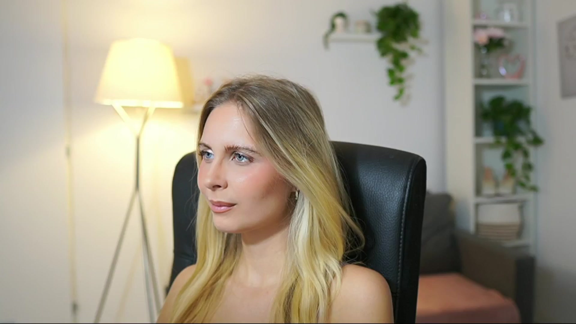 Gallery image thumbnail from Catecrago_'s myfreecams stream on, 09/02/2025, 10:31 image 5 of 20