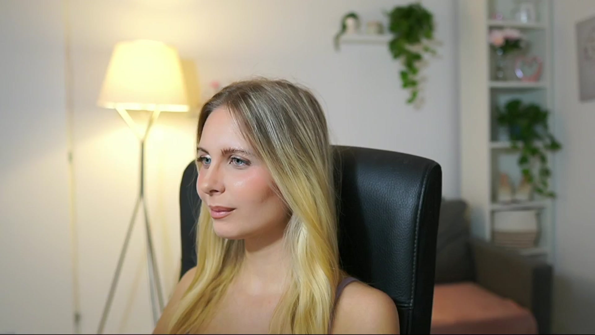 Gallery image thumbnail from Catecrago_'s myfreecams stream on, 09/02/2025, 10:31 image 4 of 20