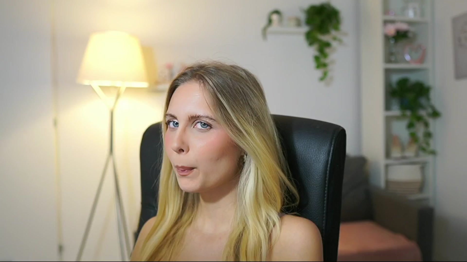 Gallery image thumbnail from Catecrago_'s myfreecams stream on, 09/02/2025, 10:31 image 6 of 20