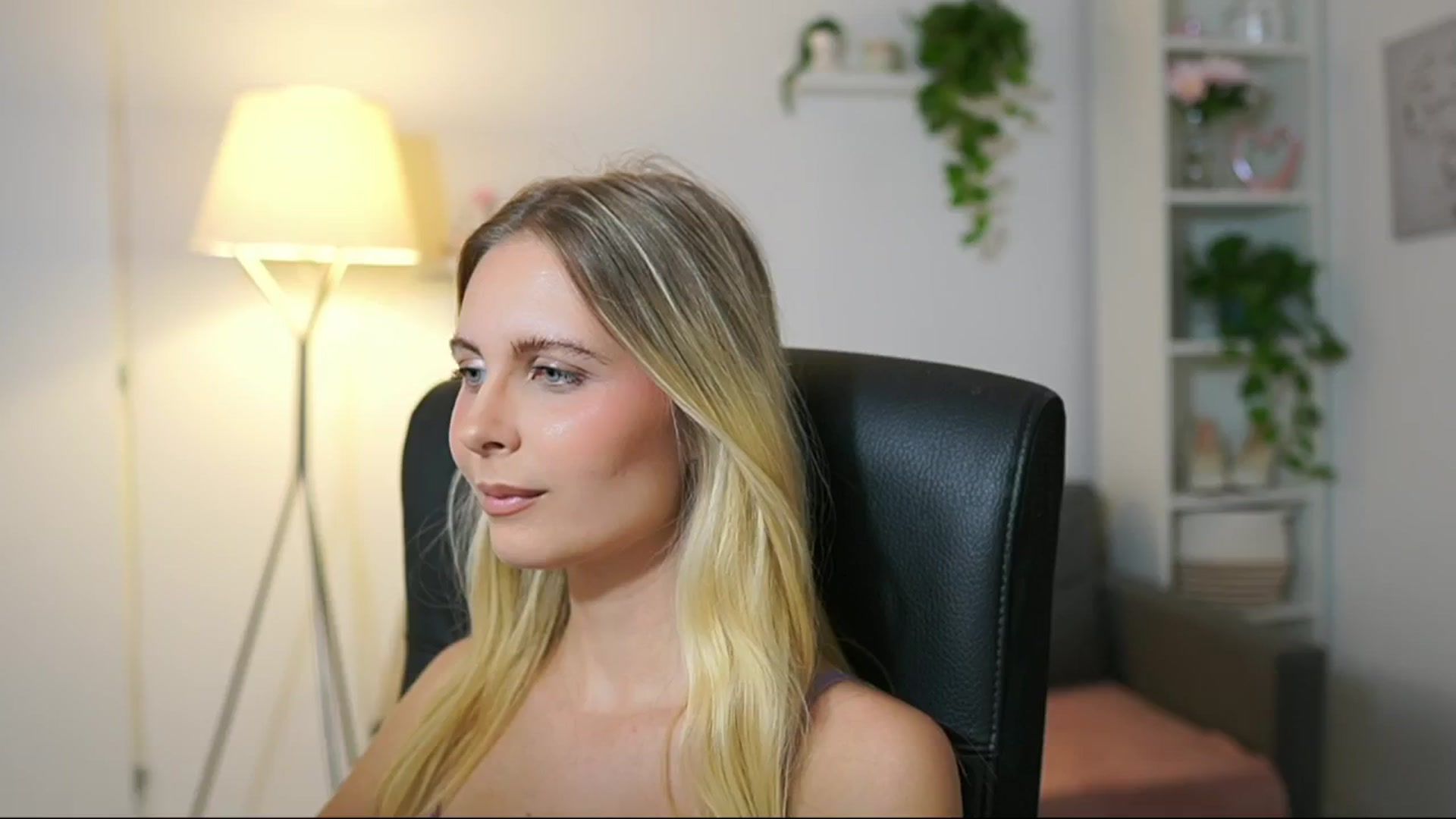 Gallery image thumbnail from Catecrago_'s myfreecams stream on, 09/02/2025, 11:55 image 15 of 20